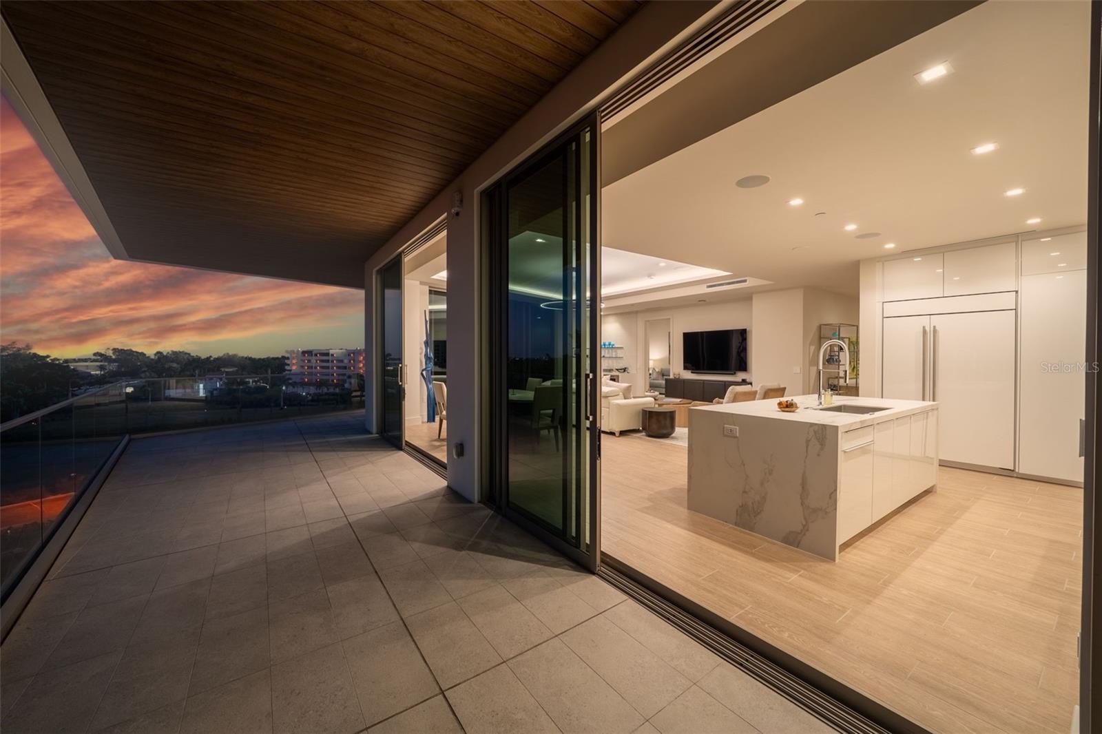 1591 GULF OF MEXICO DR #412