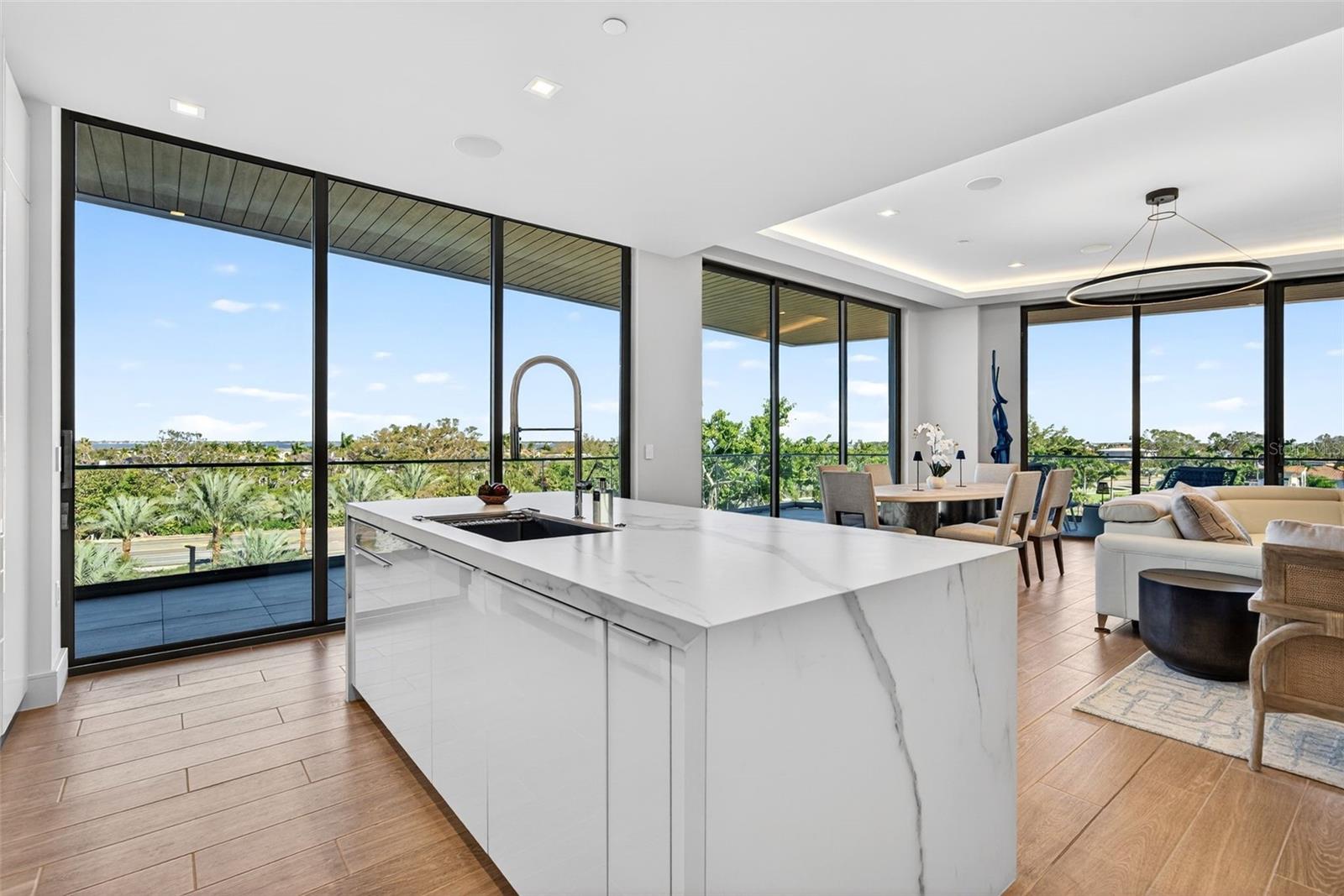 1591 GULF OF MEXICO DR #412