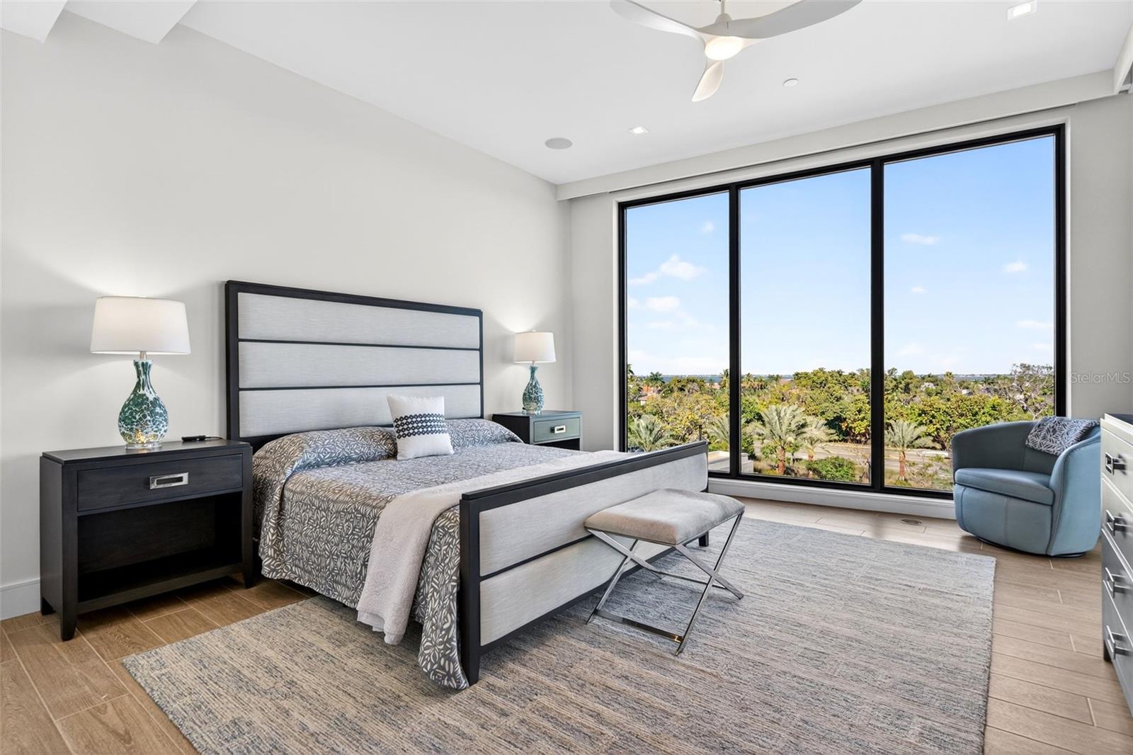 1591 GULF OF MEXICO DR #412