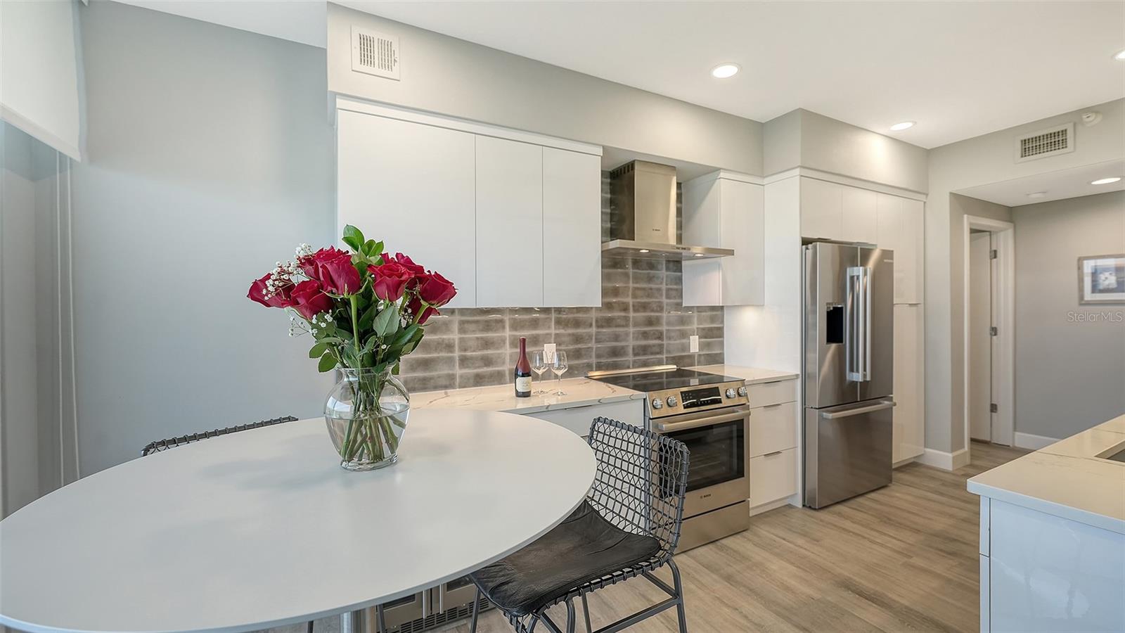 1800 BENJAMIN FRANKLIN DR #B708