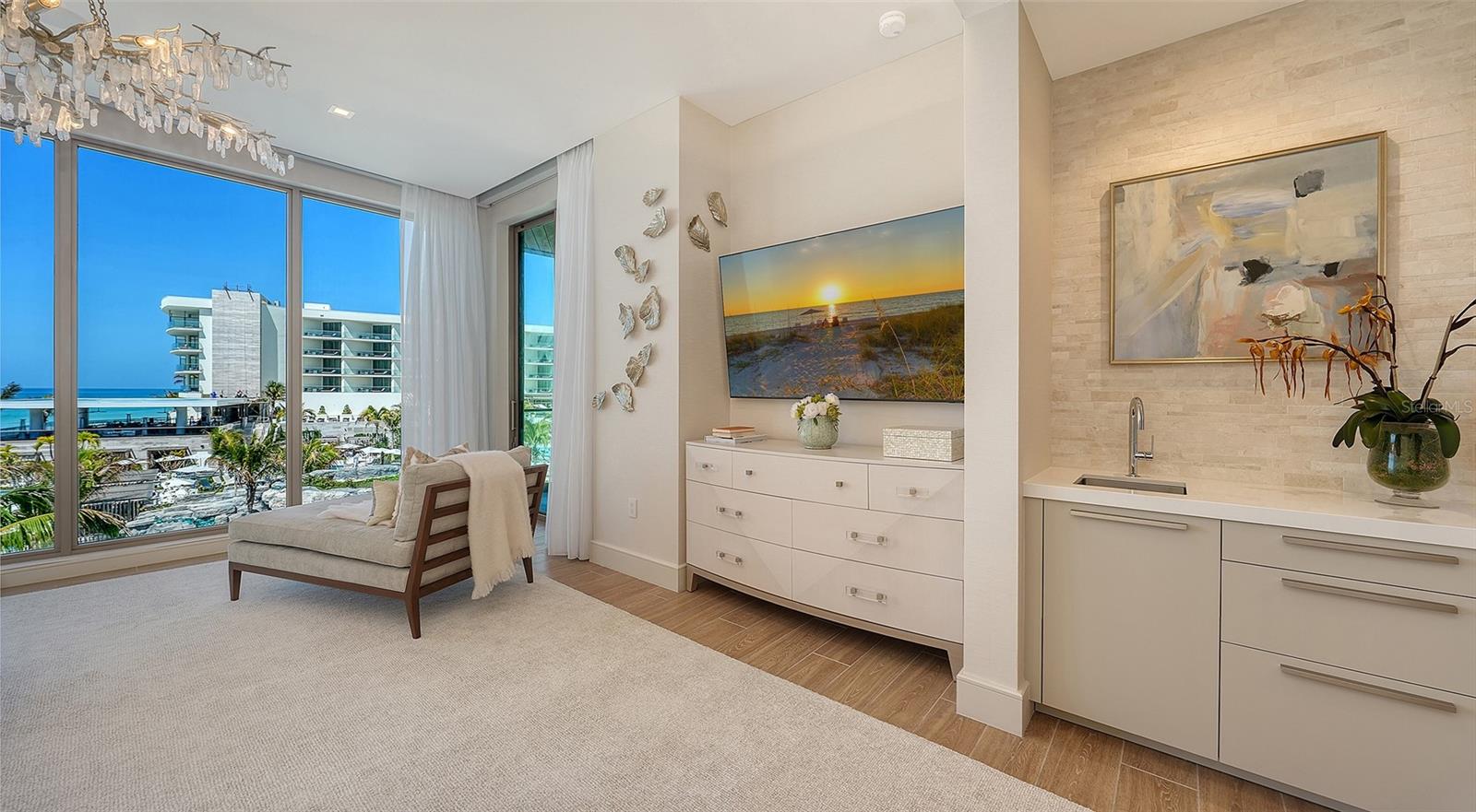 1561 GULF OF MEXICO DR #304