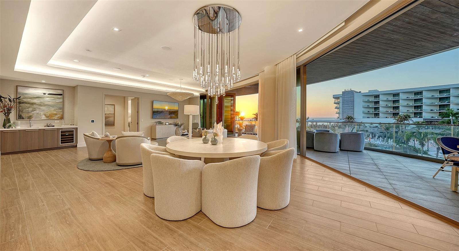 1561 GULF OF MEXICO DR #304