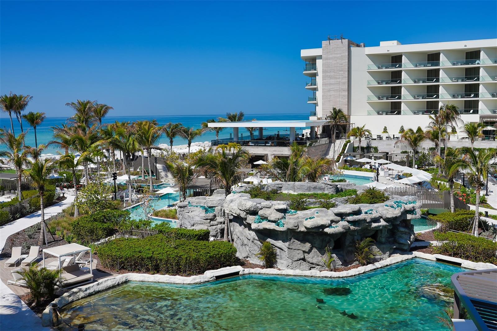 1561 GULF OF MEXICO DR #304