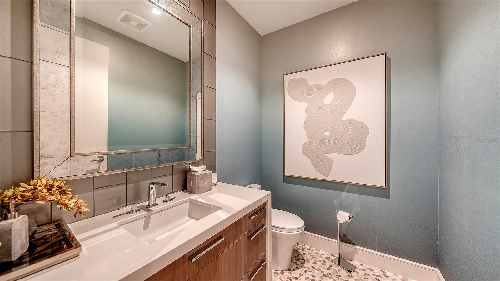 1561 GULF OF MEXICO DR #304