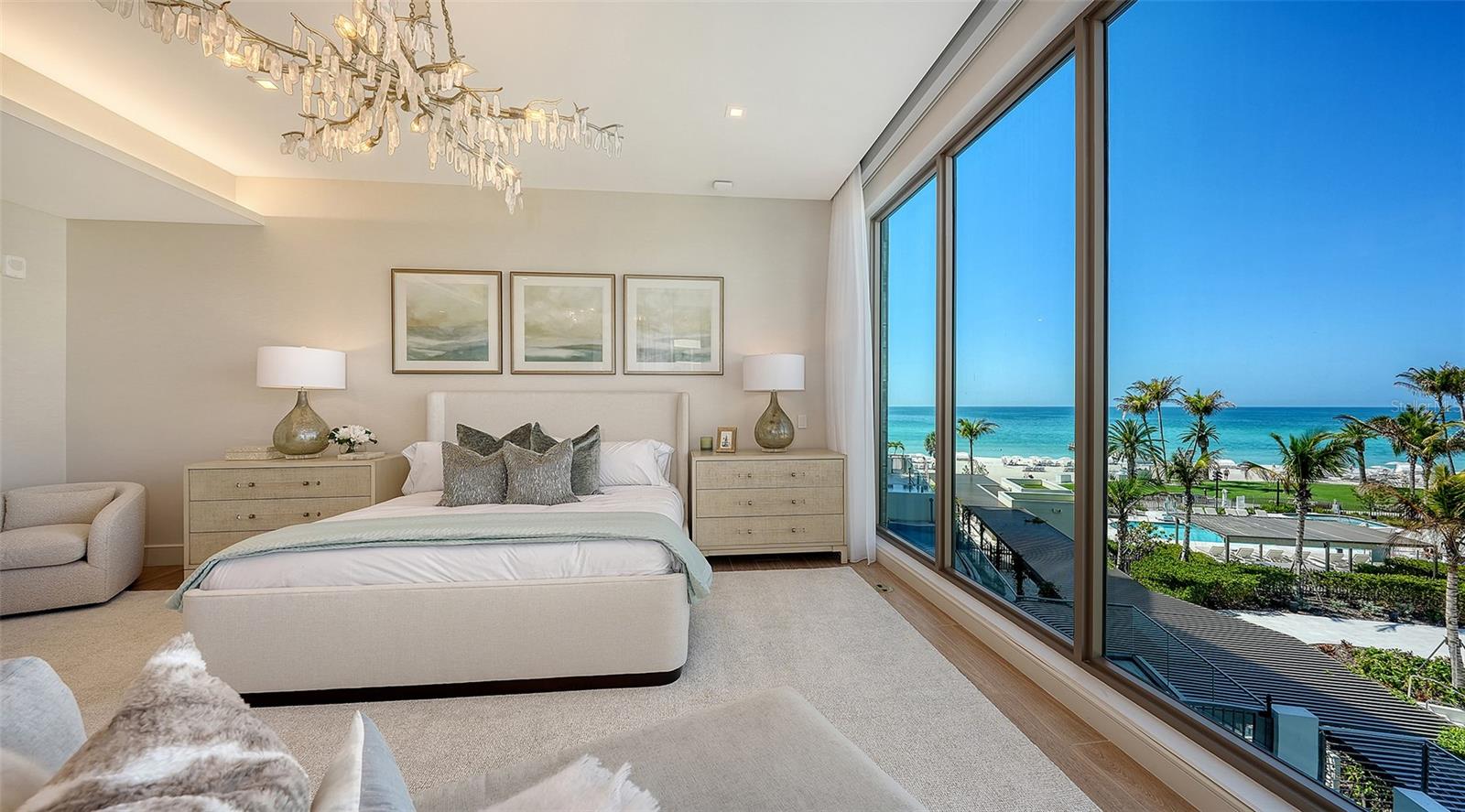 1561 GULF OF MEXICO DR #304