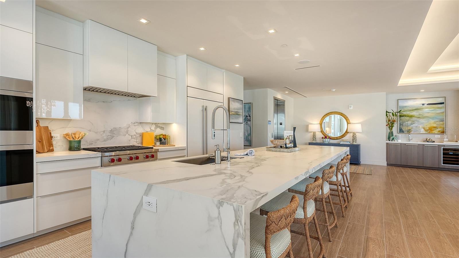 1561 GULF OF MEXICO DR #304