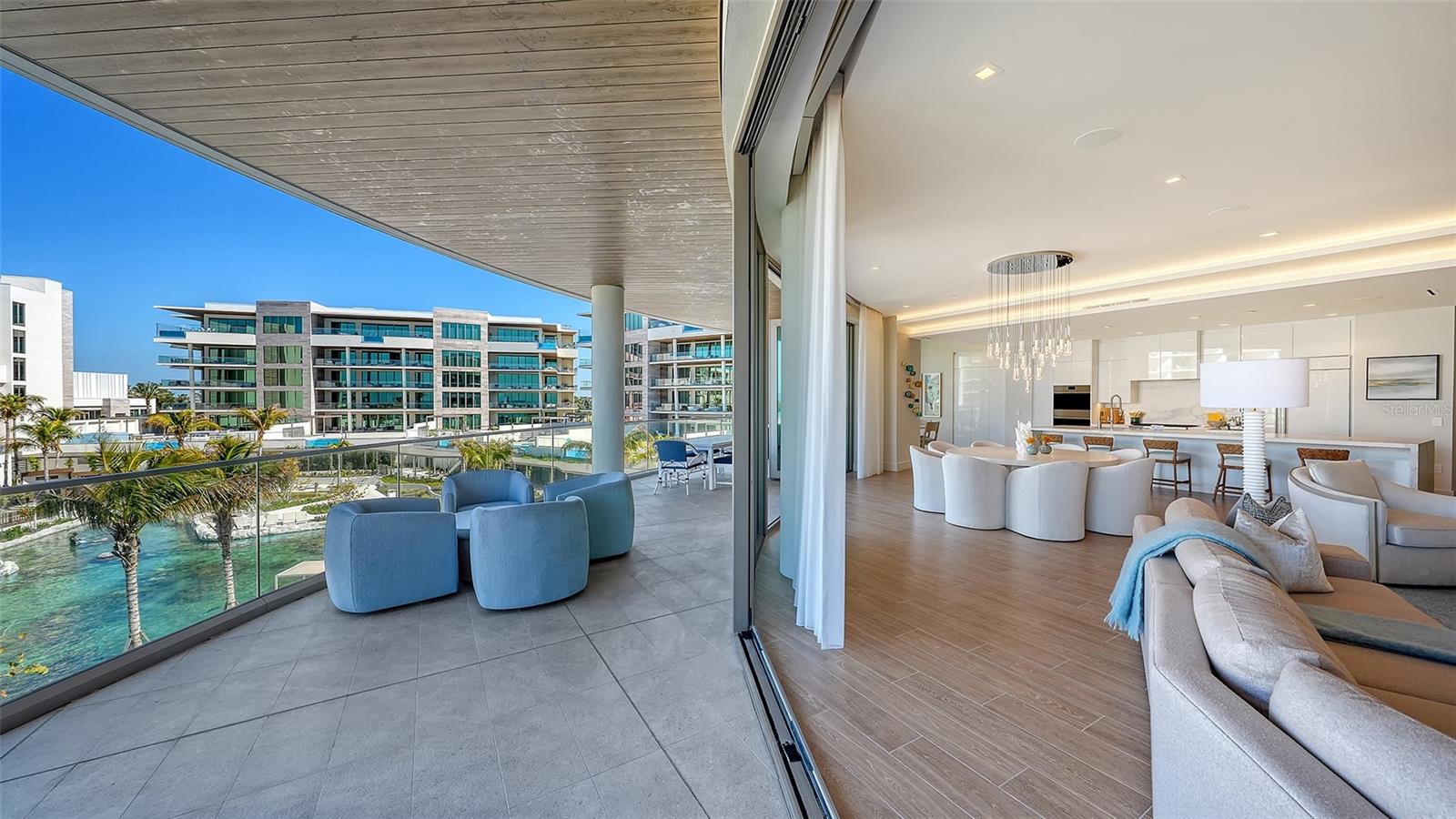 1561 GULF OF MEXICO DR #304