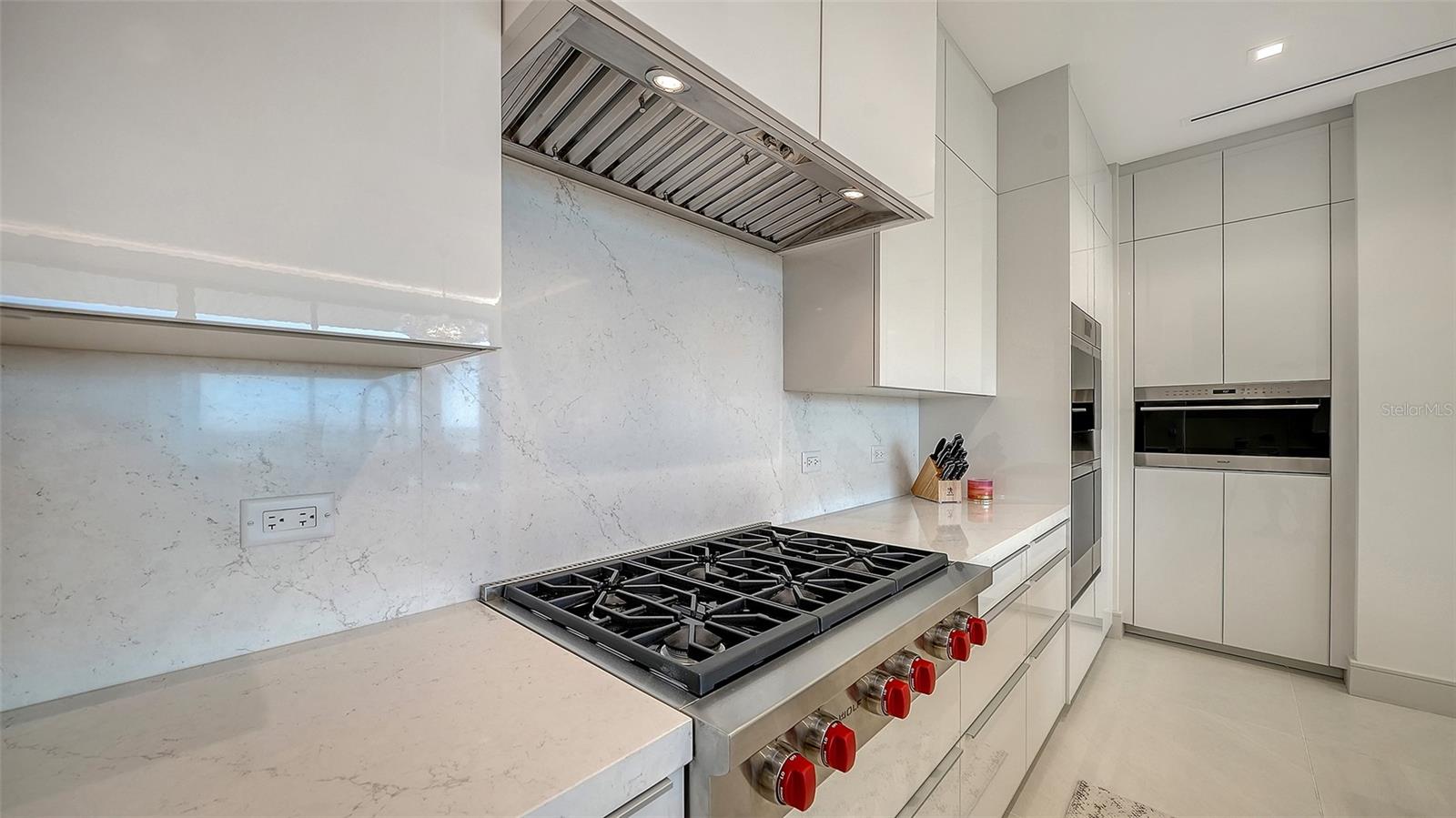 1581 GULF OF MEXICO DR #406