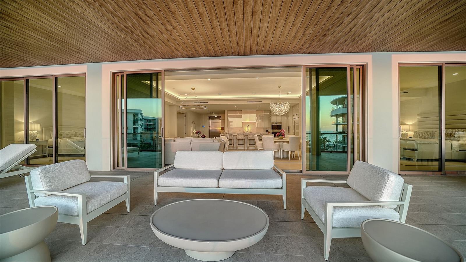 1581 GULF OF MEXICO DR #406