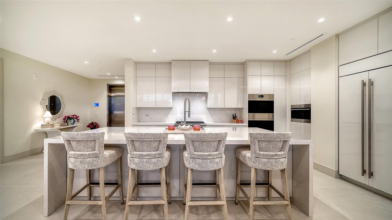 1581 GULF OF MEXICO DR #406