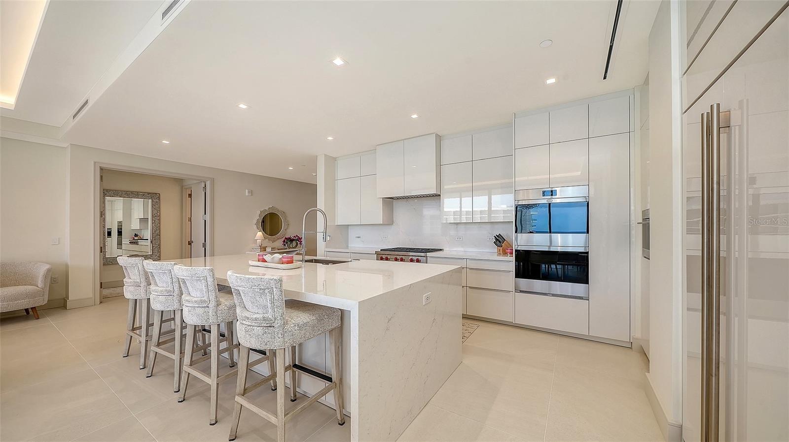 1581 GULF OF MEXICO DR #406