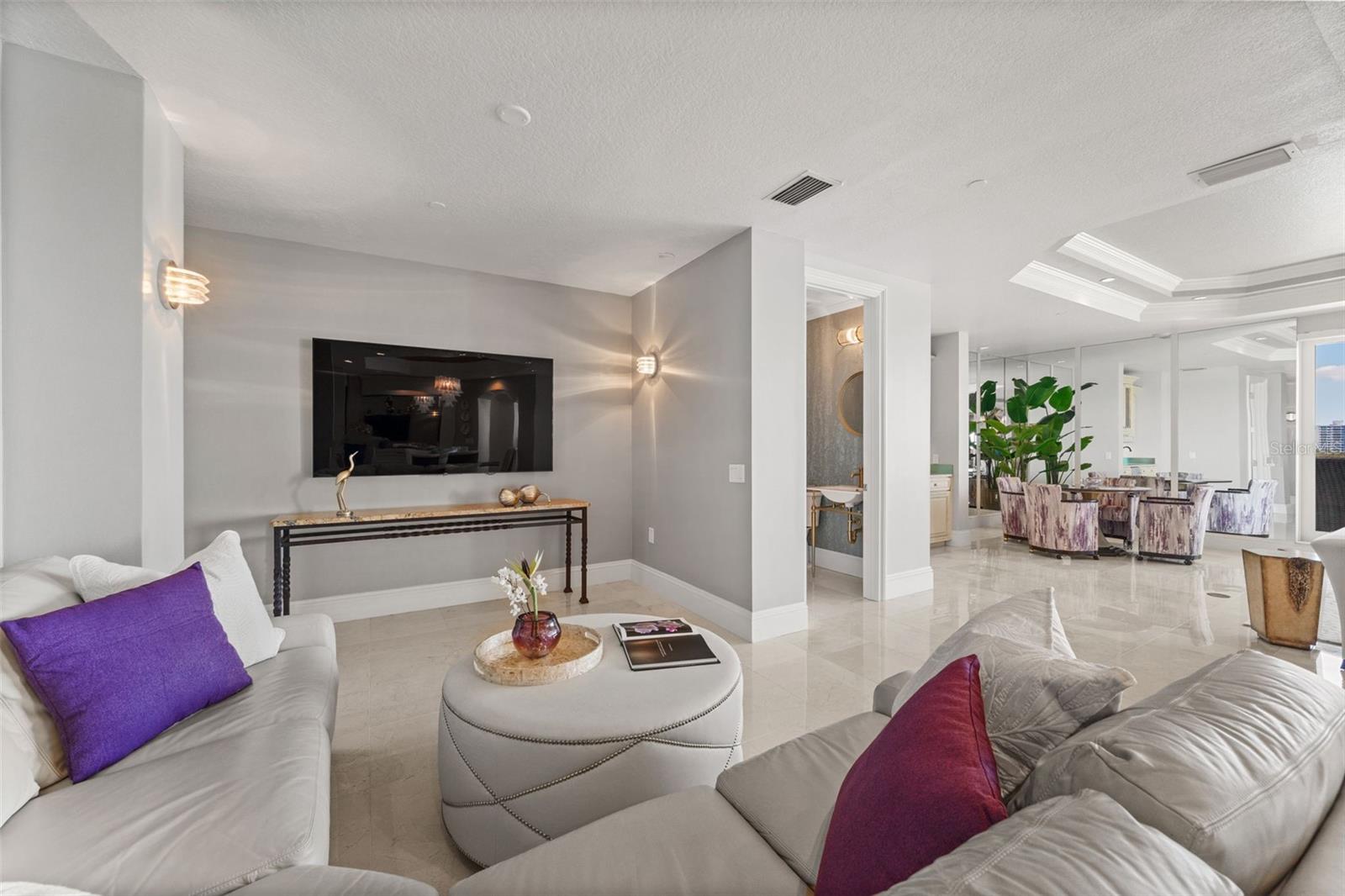 464 GOLDEN GATE PT #703