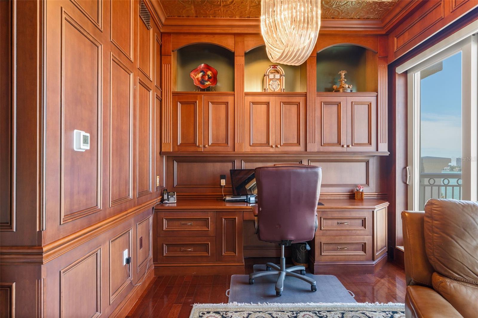 464 GOLDEN GATE PT #703