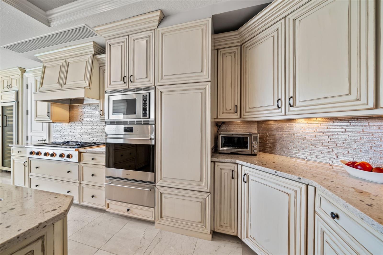 464 GOLDEN GATE PT #703