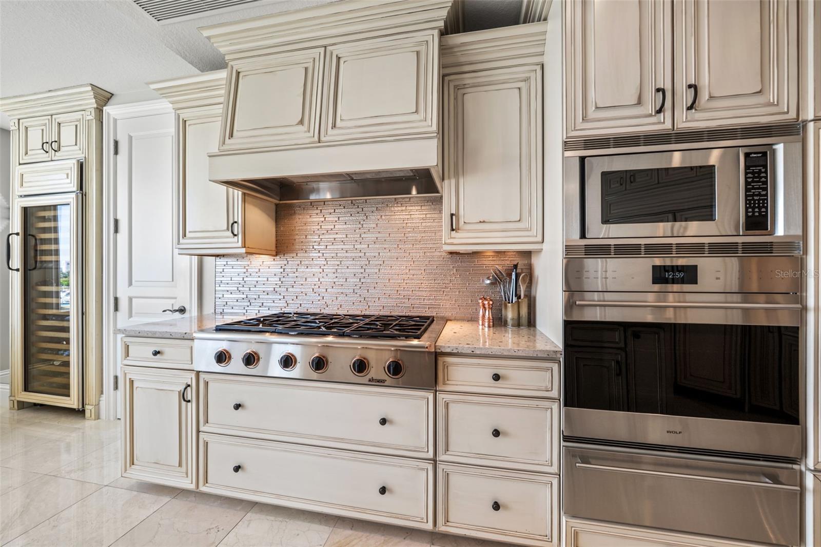 464 GOLDEN GATE PT #703