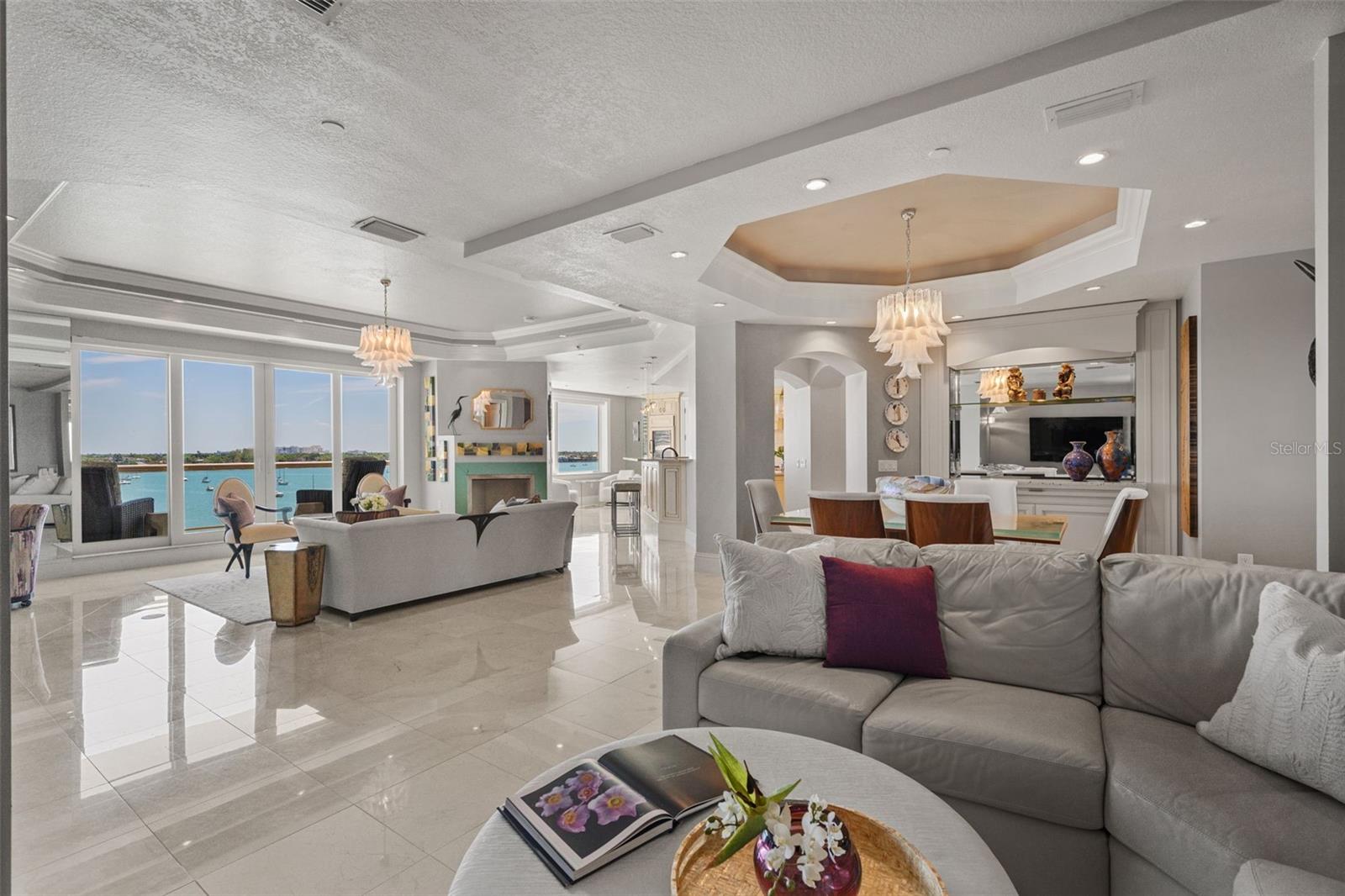 464 GOLDEN GATE PT #703