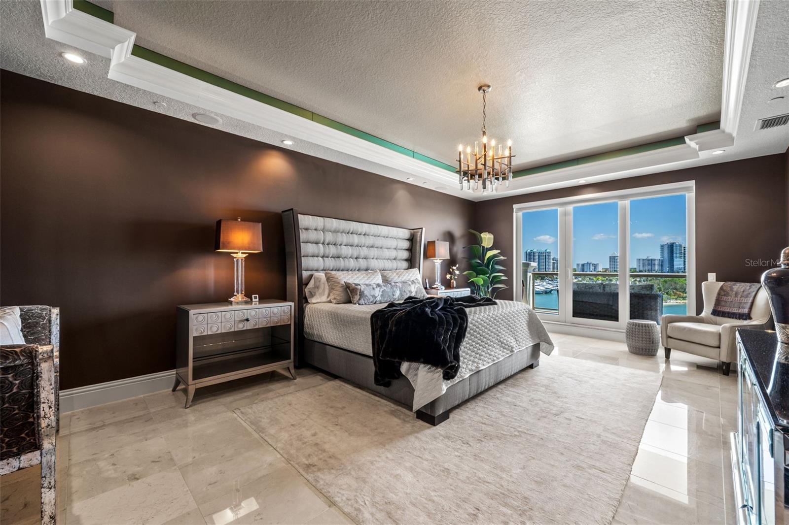 464 GOLDEN GATE PT #703