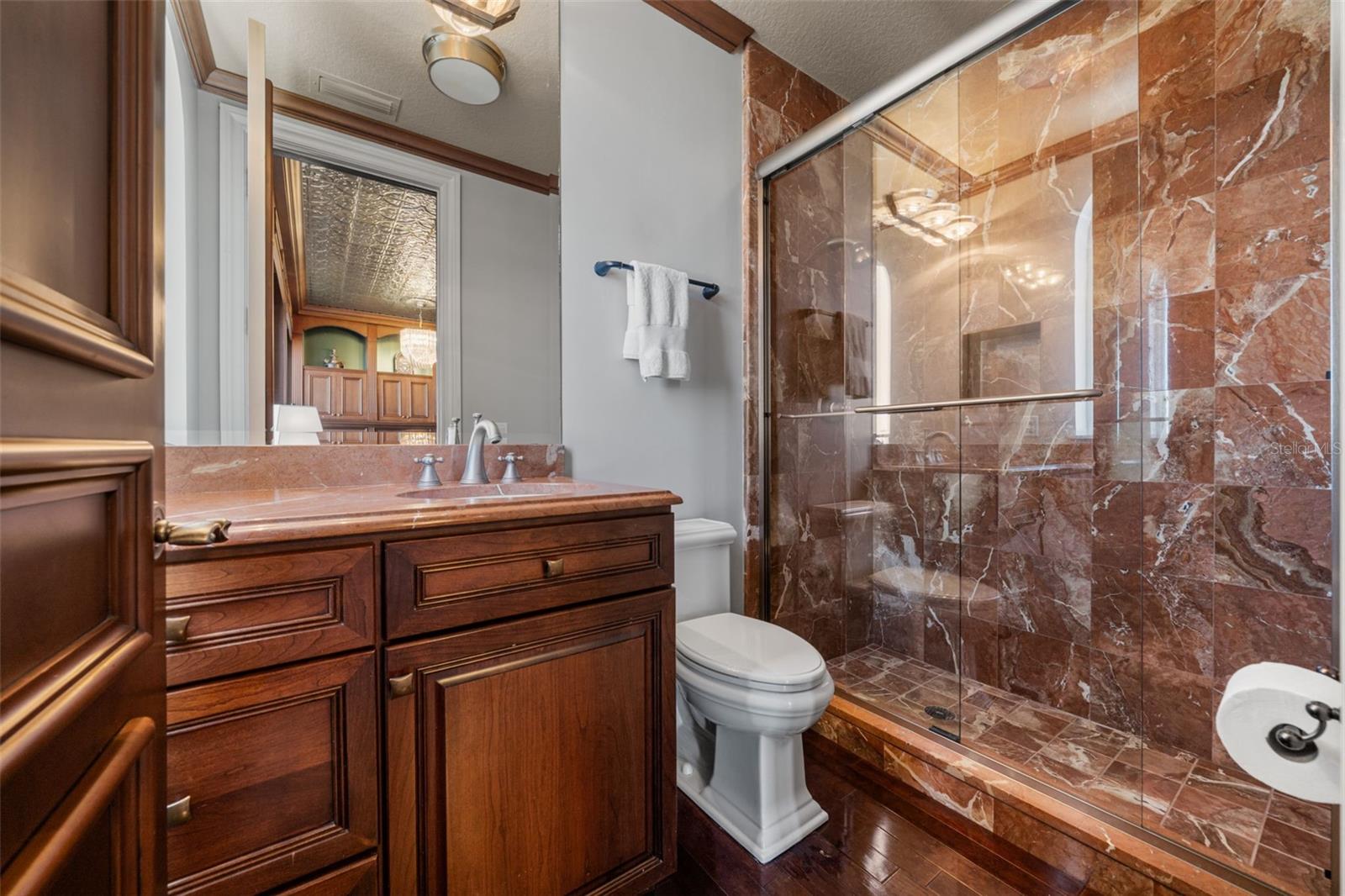 464 GOLDEN GATE PT #703