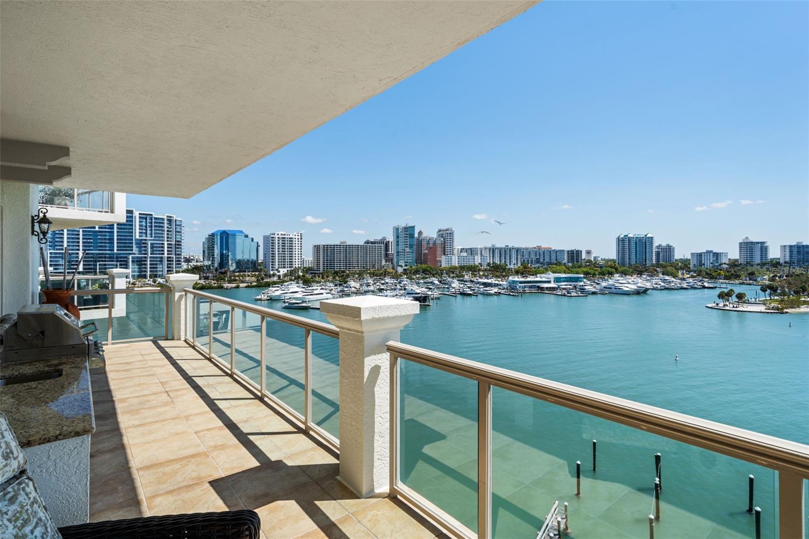 464 GOLDEN GATE PT #703