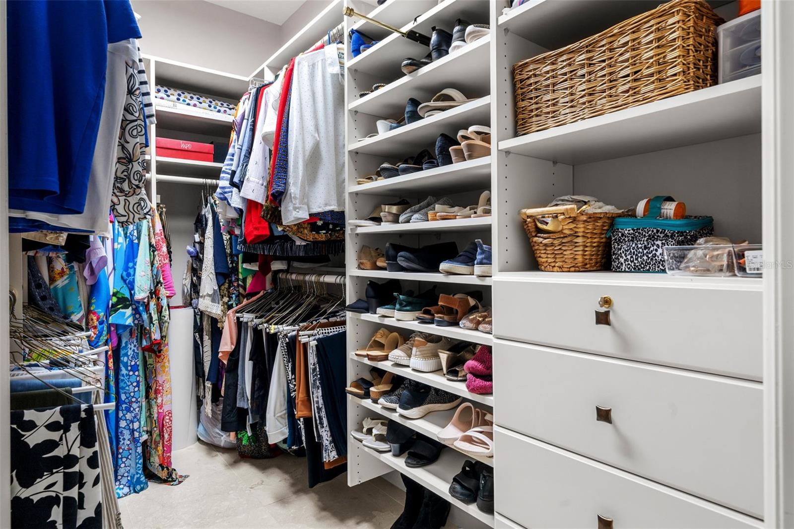 464 GOLDEN GATE PT #703