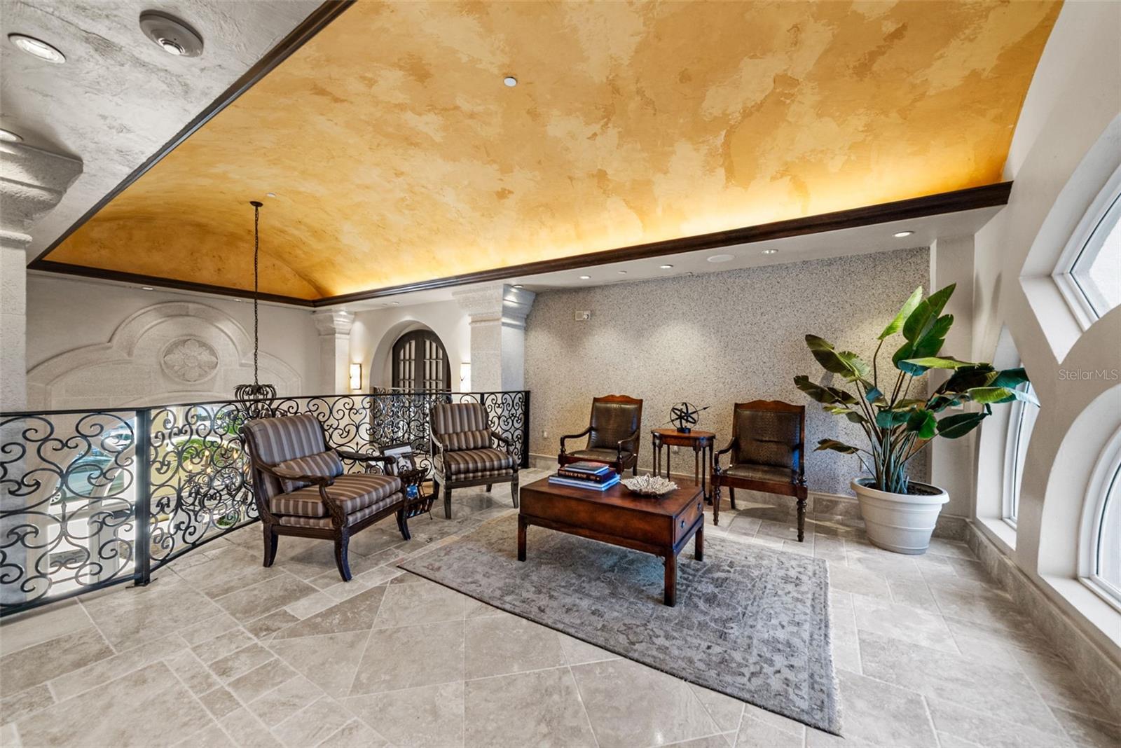 464 GOLDEN GATE PT #703