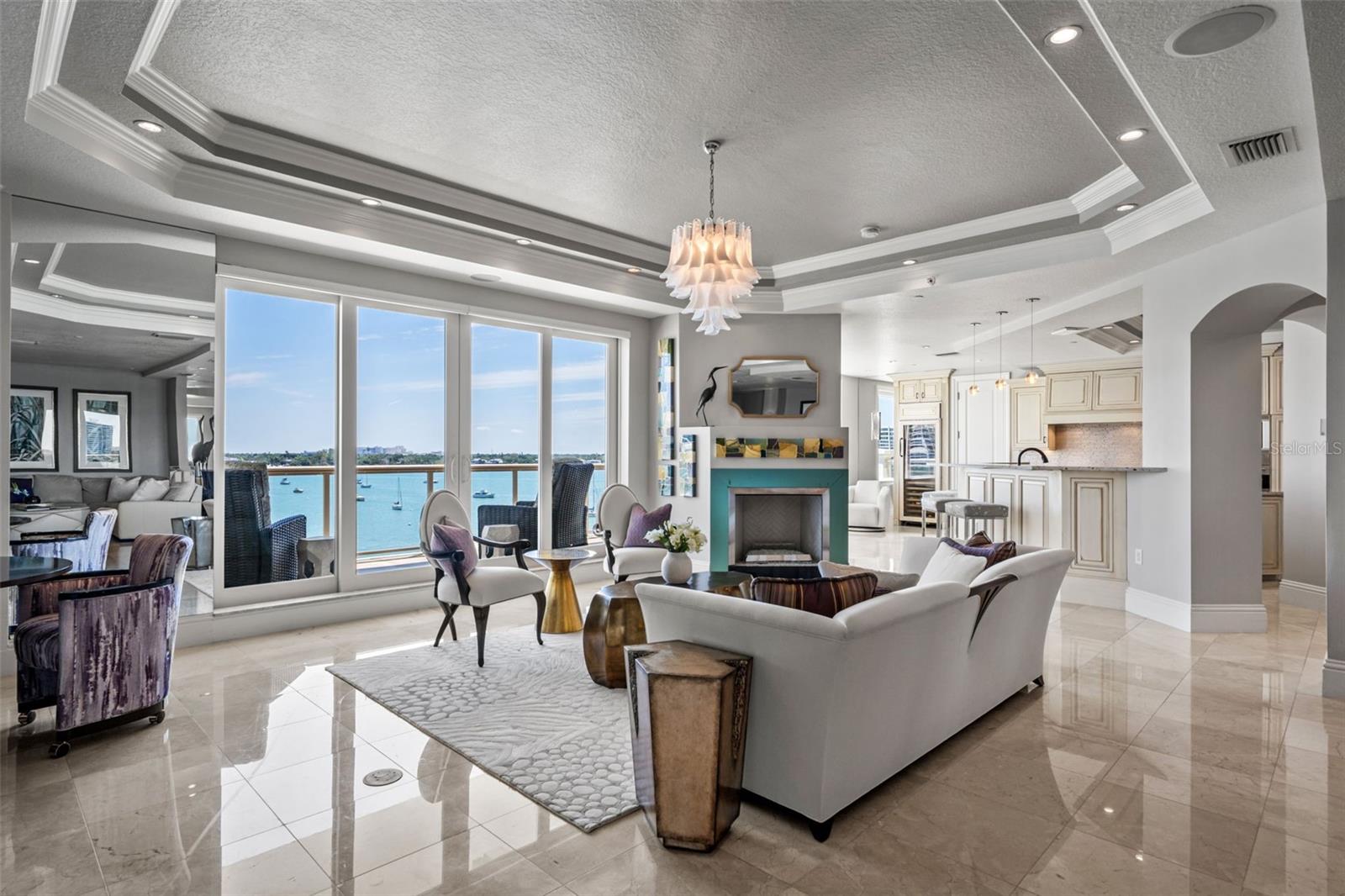 464 GOLDEN GATE PT #703