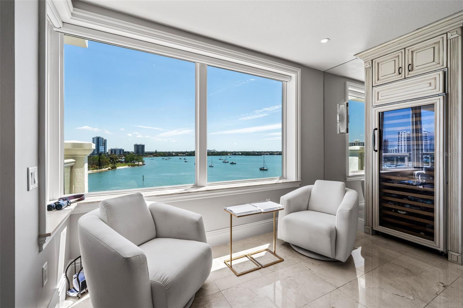 464 GOLDEN GATE PT #703