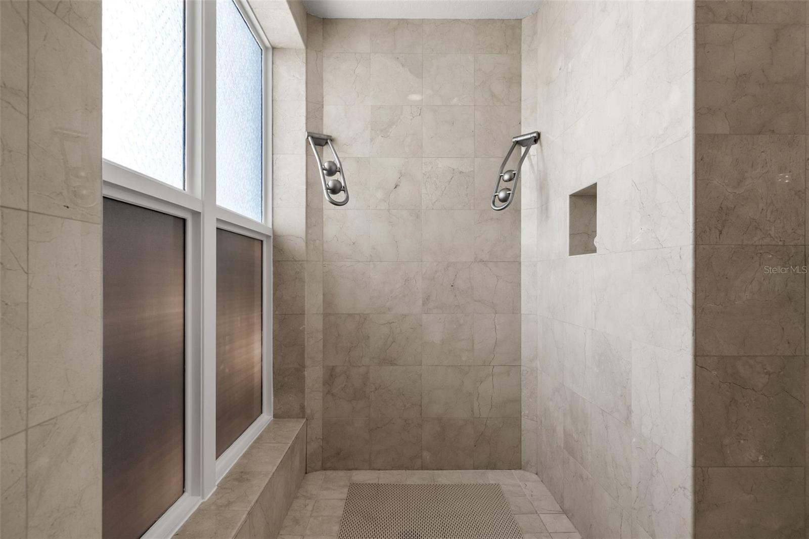 464 GOLDEN GATE PT #703