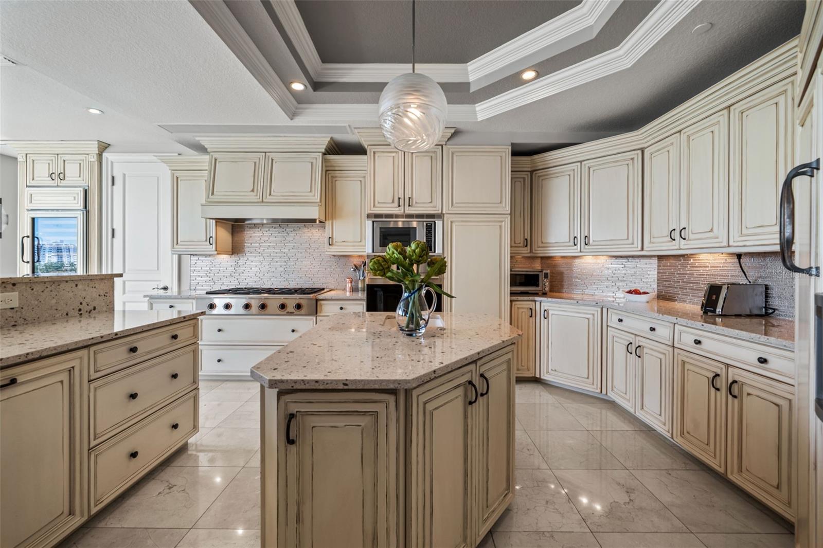 464 GOLDEN GATE PT #703