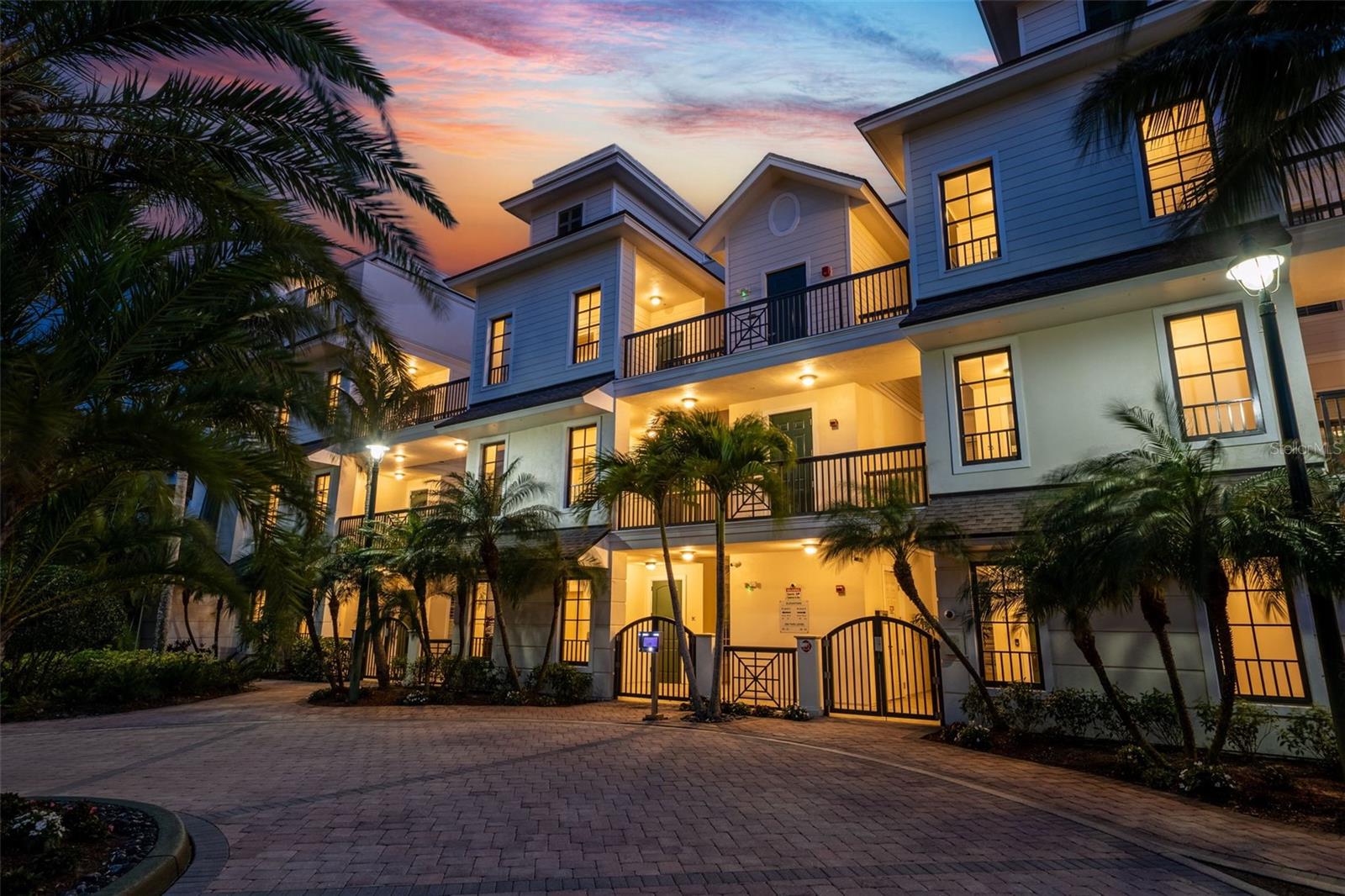 888 S ORANGE AVE #3A