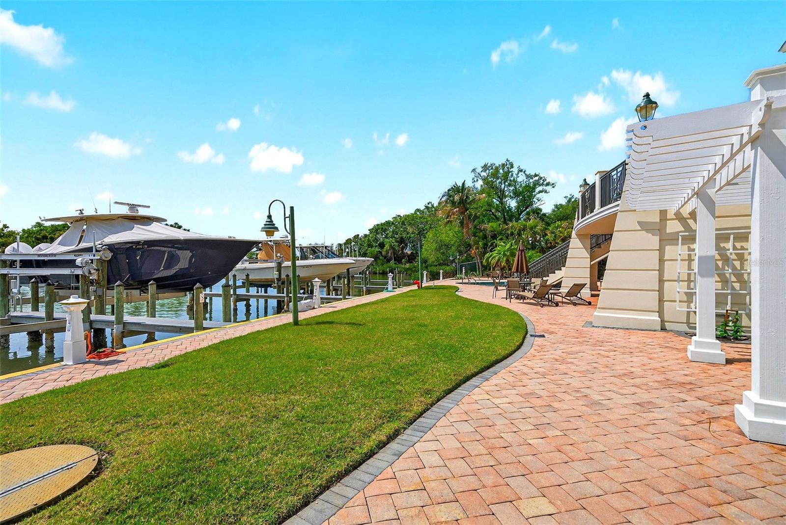 888 S ORANGE AVE #3A