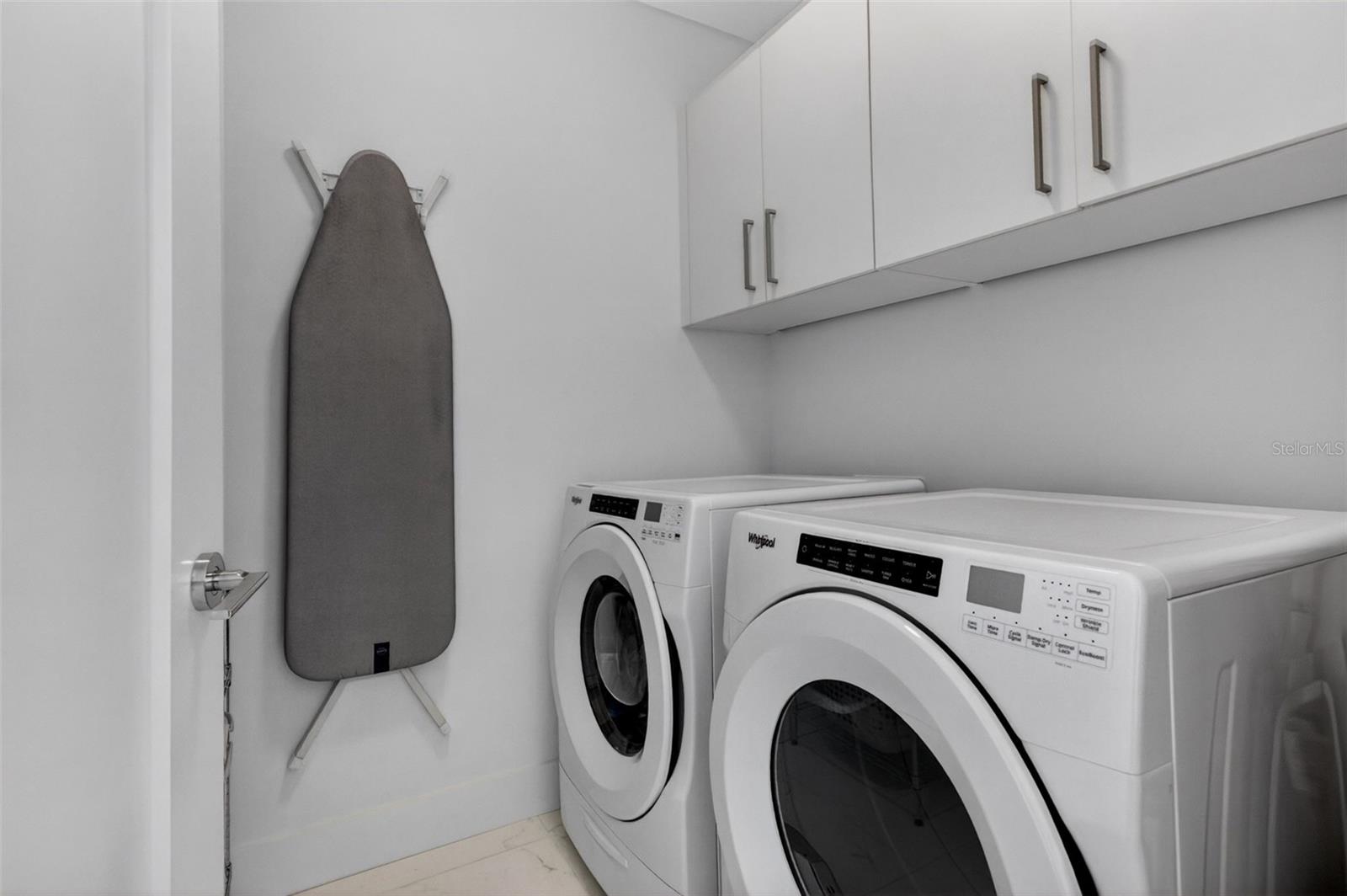 111 S PINEAPPLE AVE #904