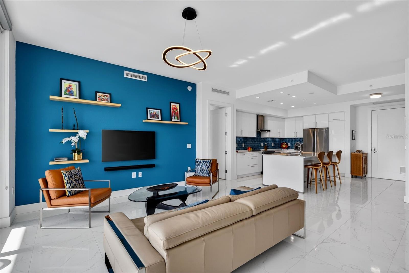 111 S PINEAPPLE AVE #904