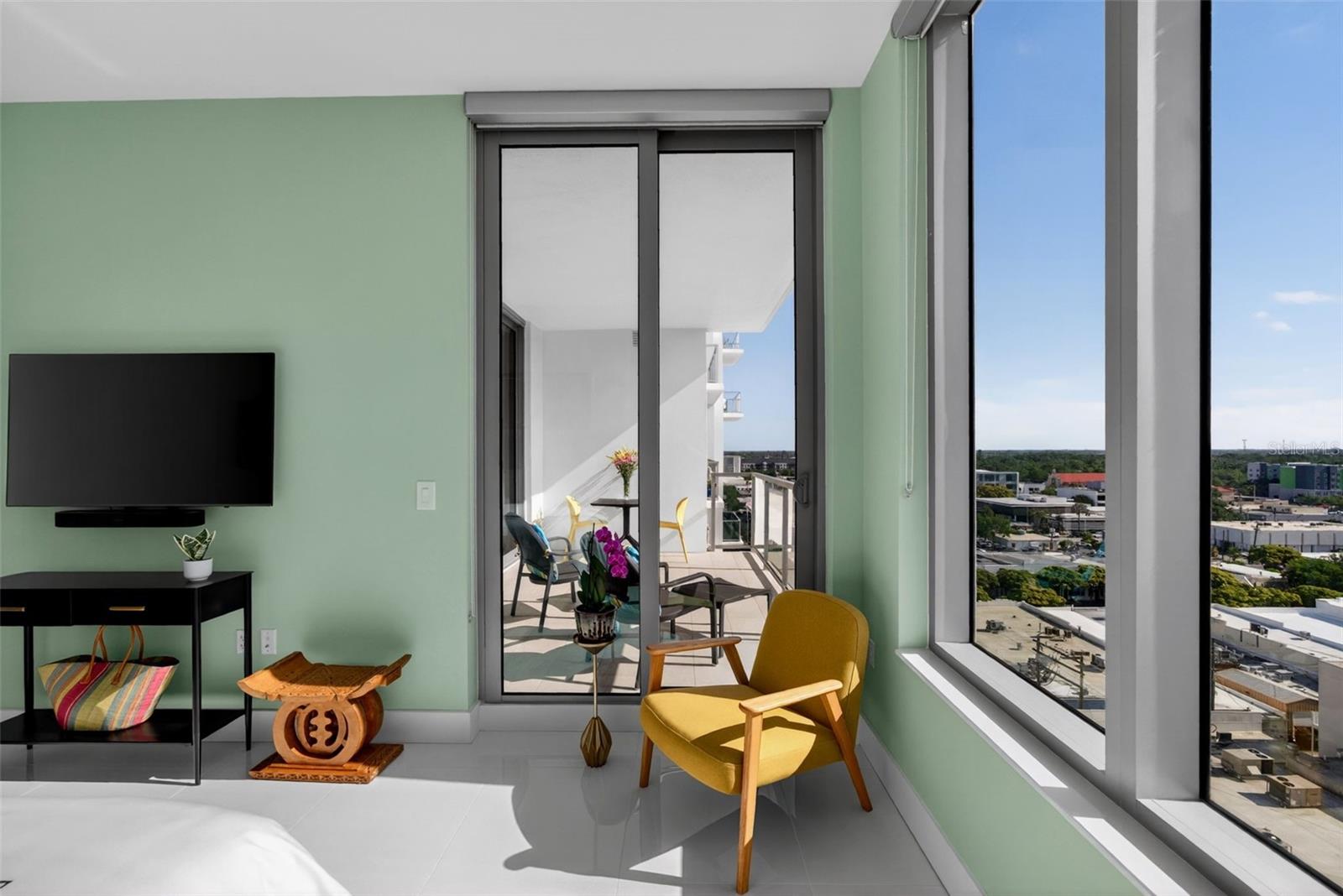 111 S PINEAPPLE AVE #904