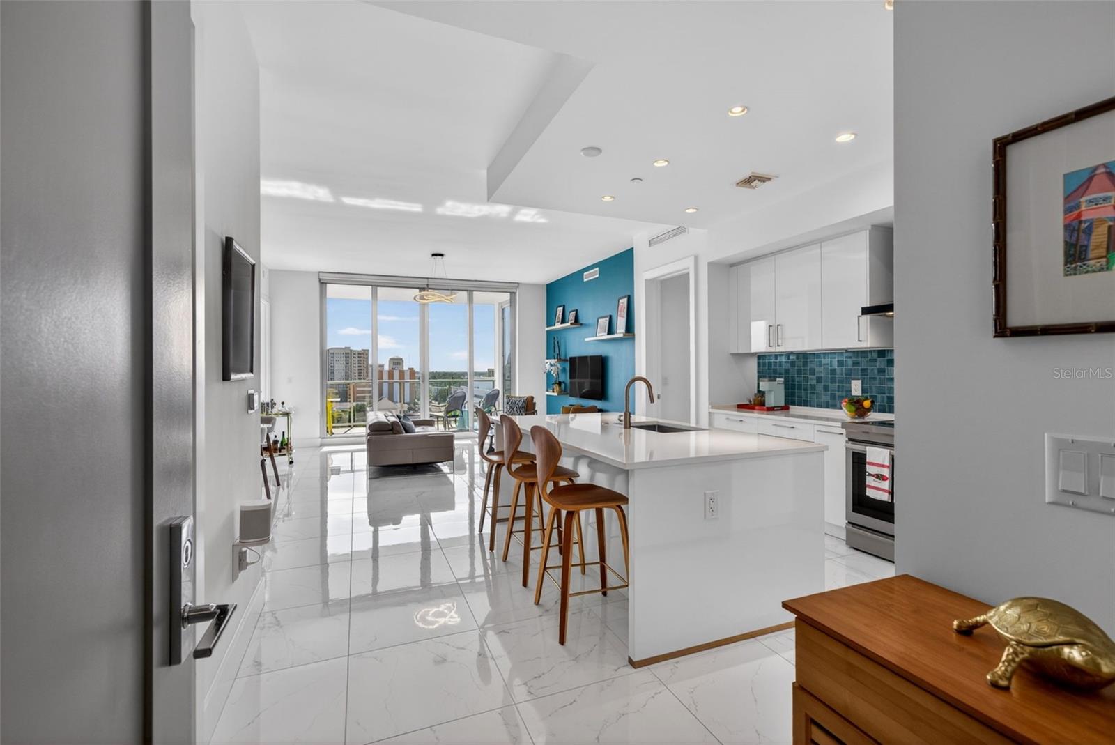 111 S PINEAPPLE AVE #904