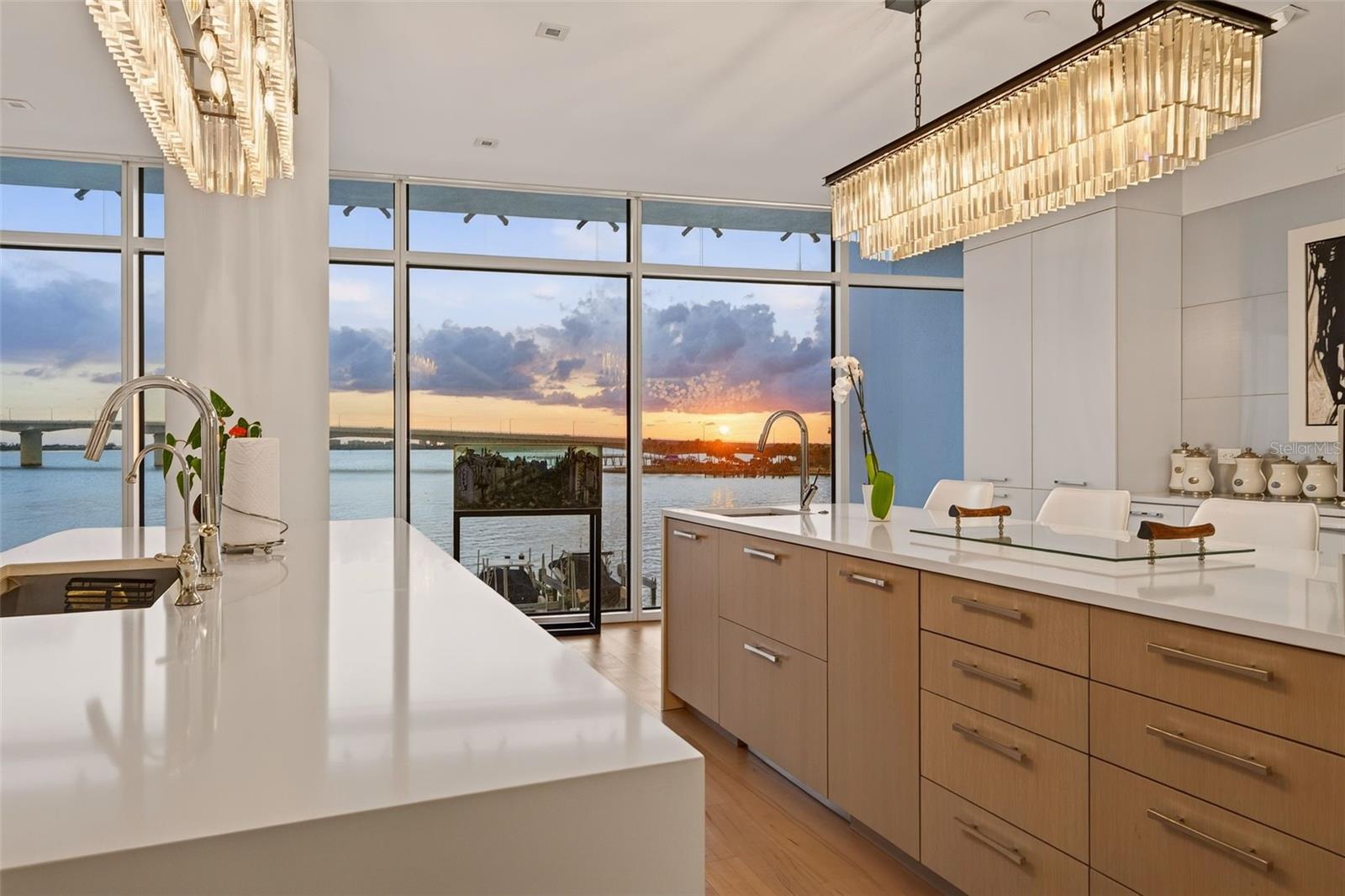 280 GOLDEN GATE PT #300