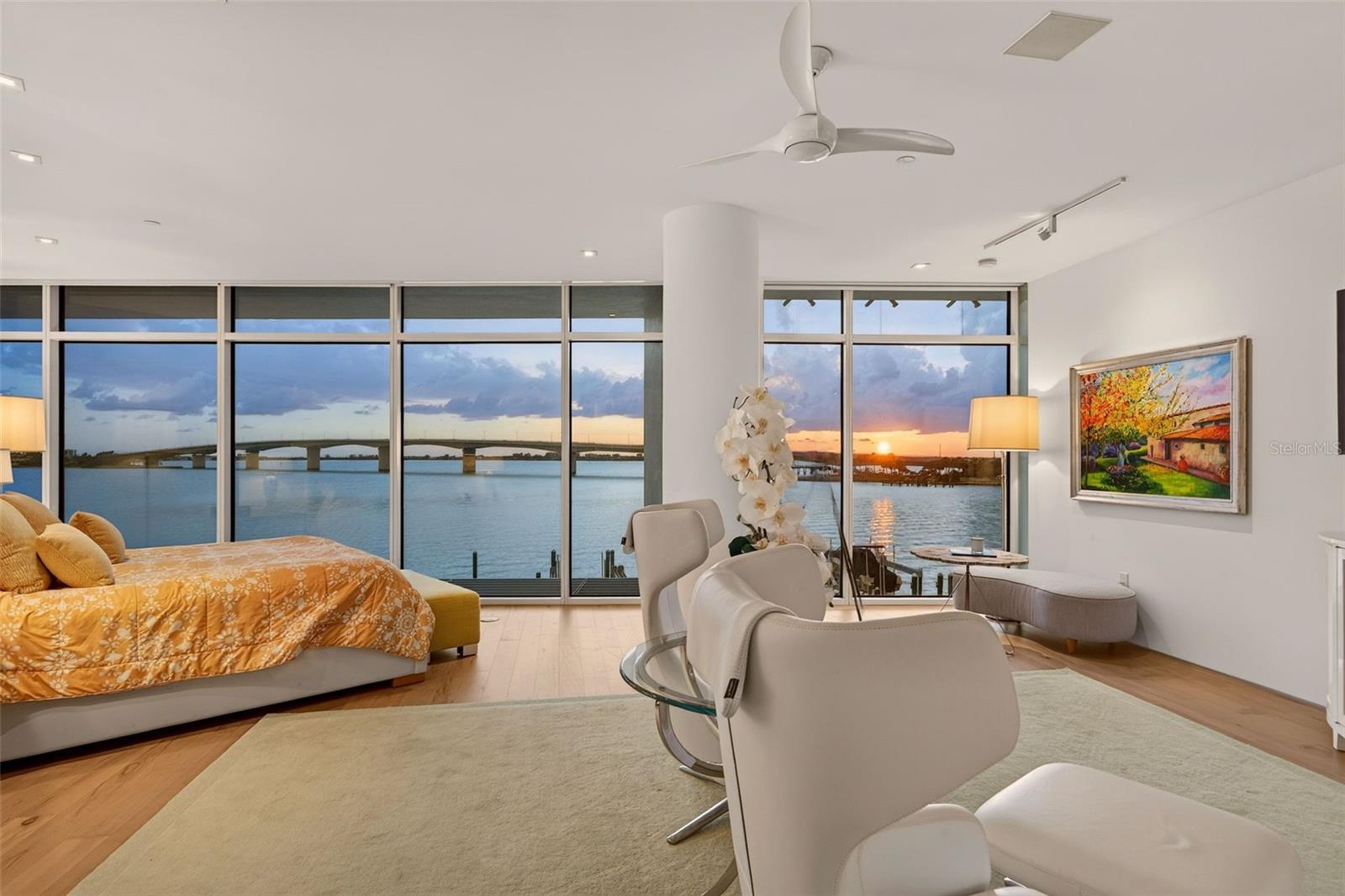 280 GOLDEN GATE PT #300