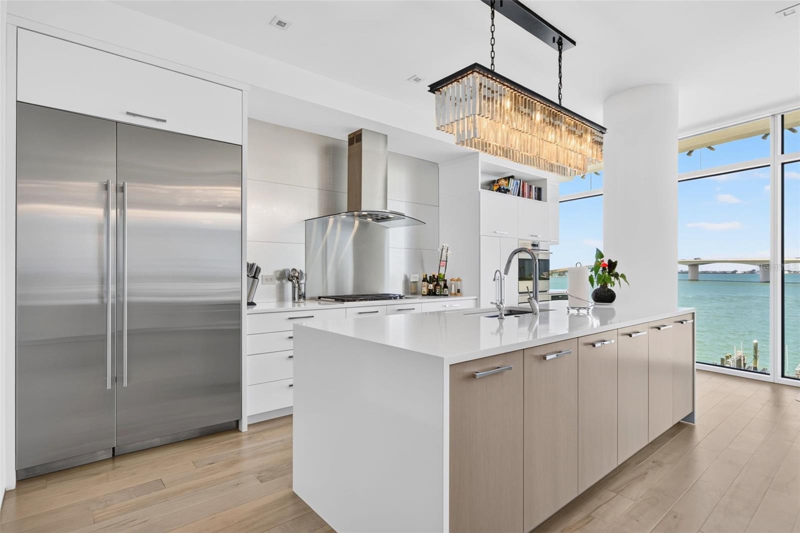 280 GOLDEN GATE PT #300