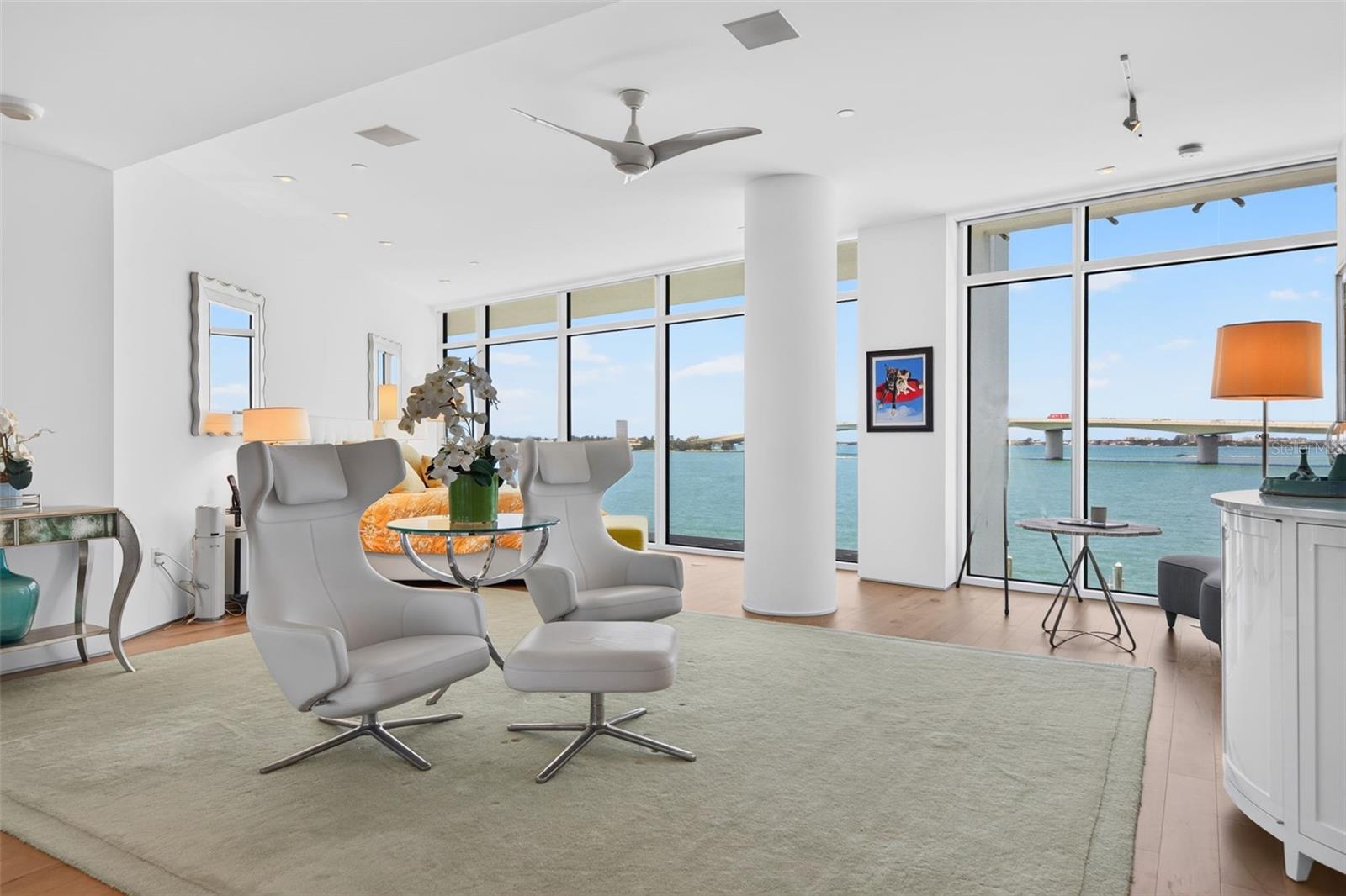 280 GOLDEN GATE PT #300