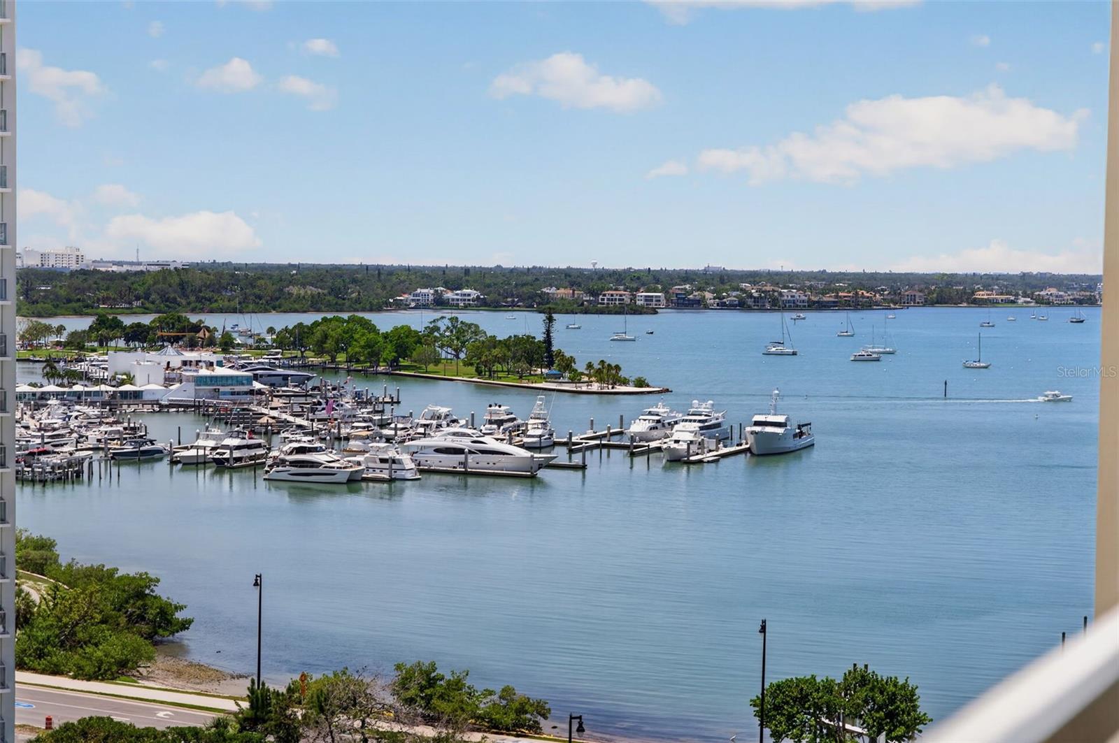 35 WATERGATE DR #1104
