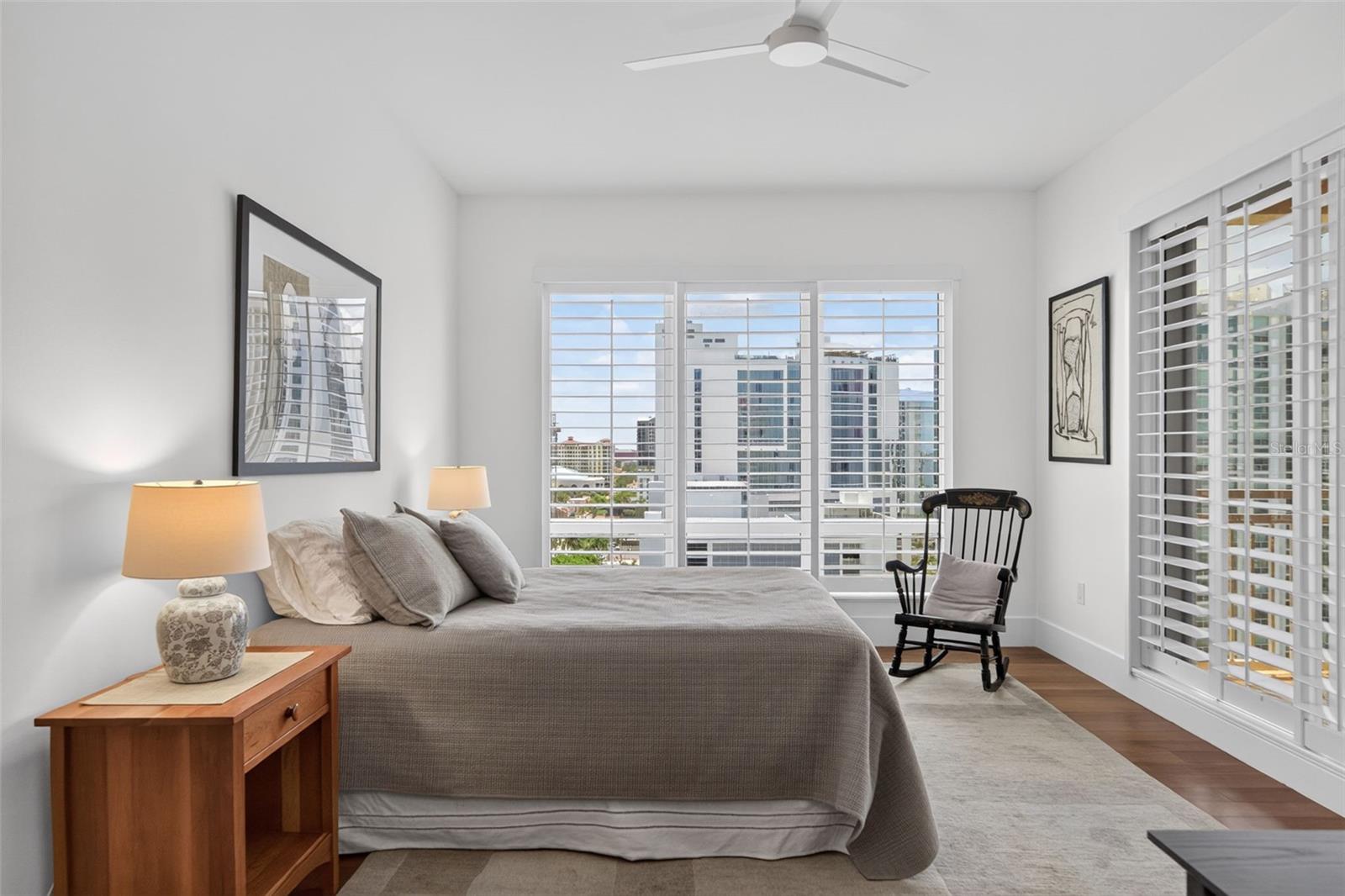 35 WATERGATE DR #1104