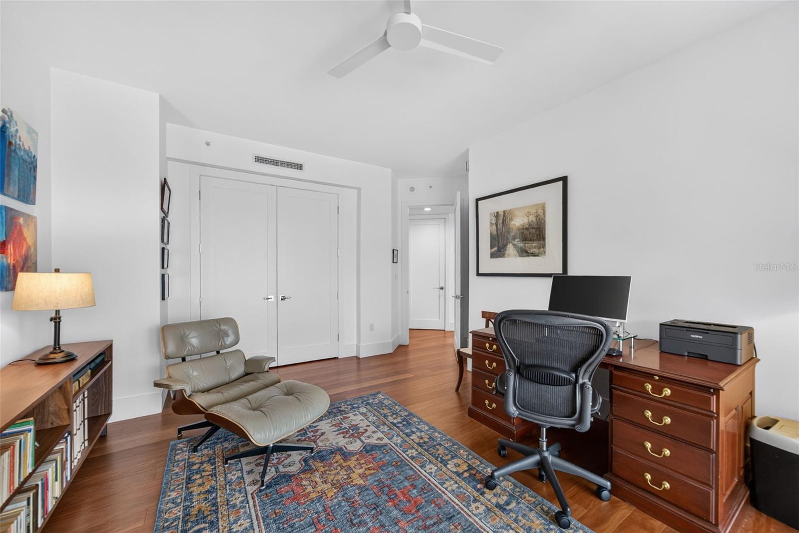 35 WATERGATE DR #1104