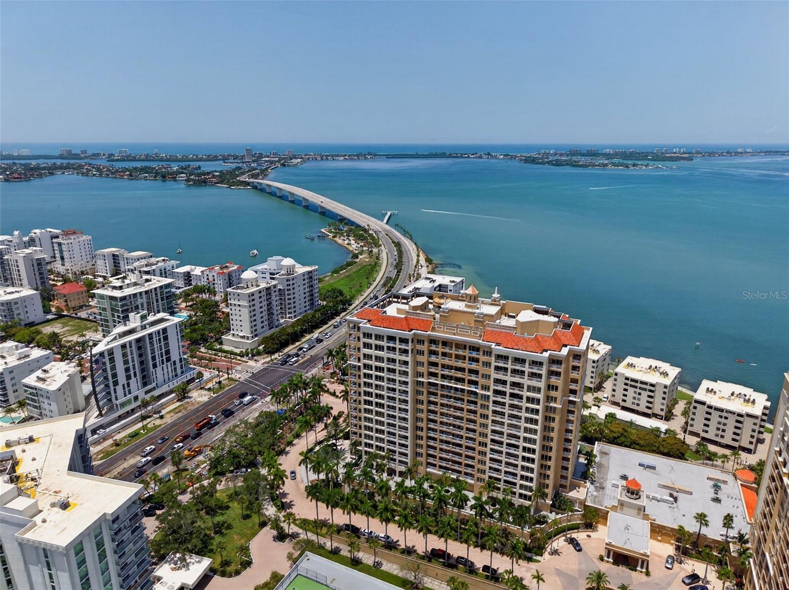 35 WATERGATE DR #1104