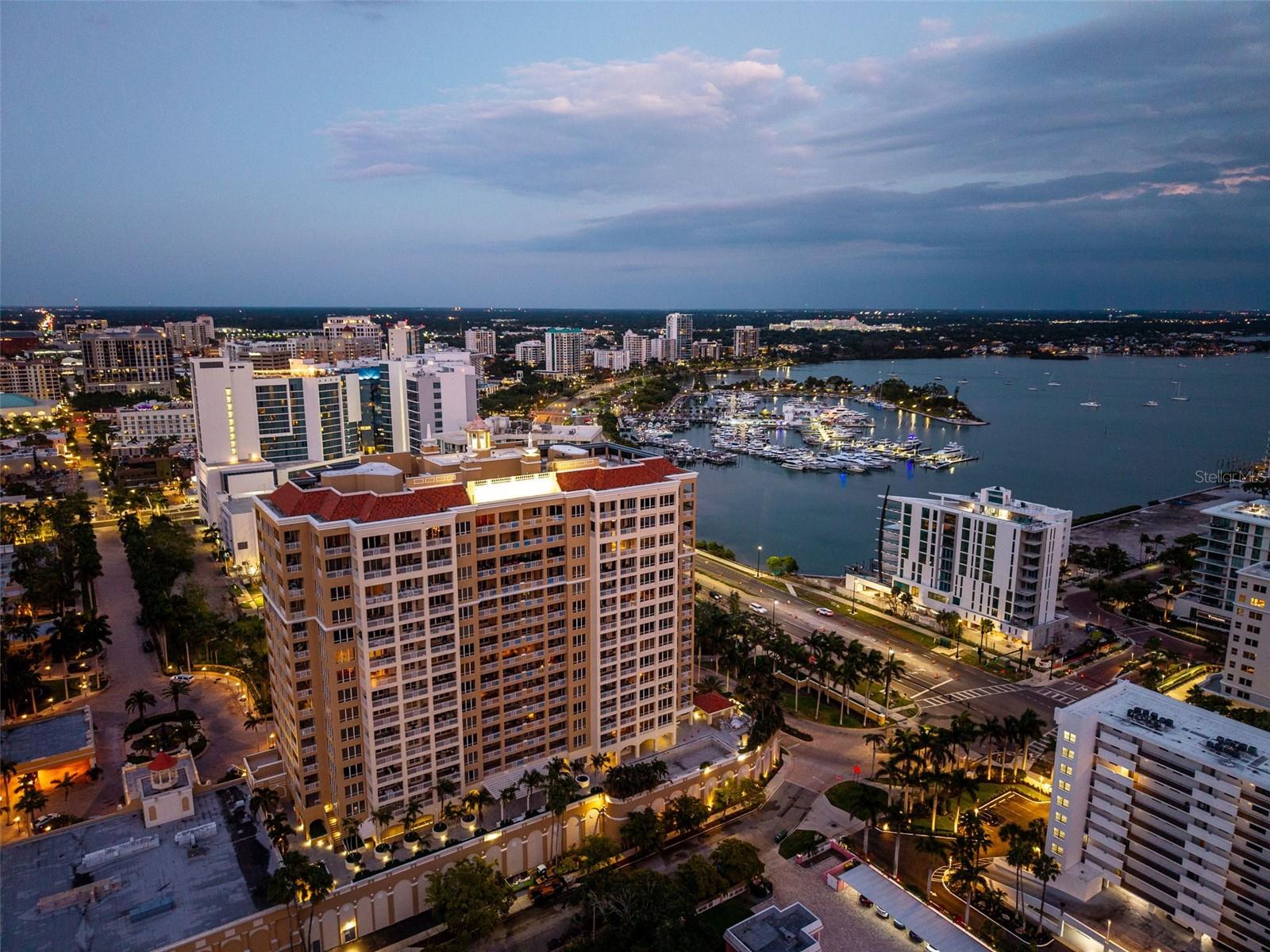 35 WATERGATE DR #1104