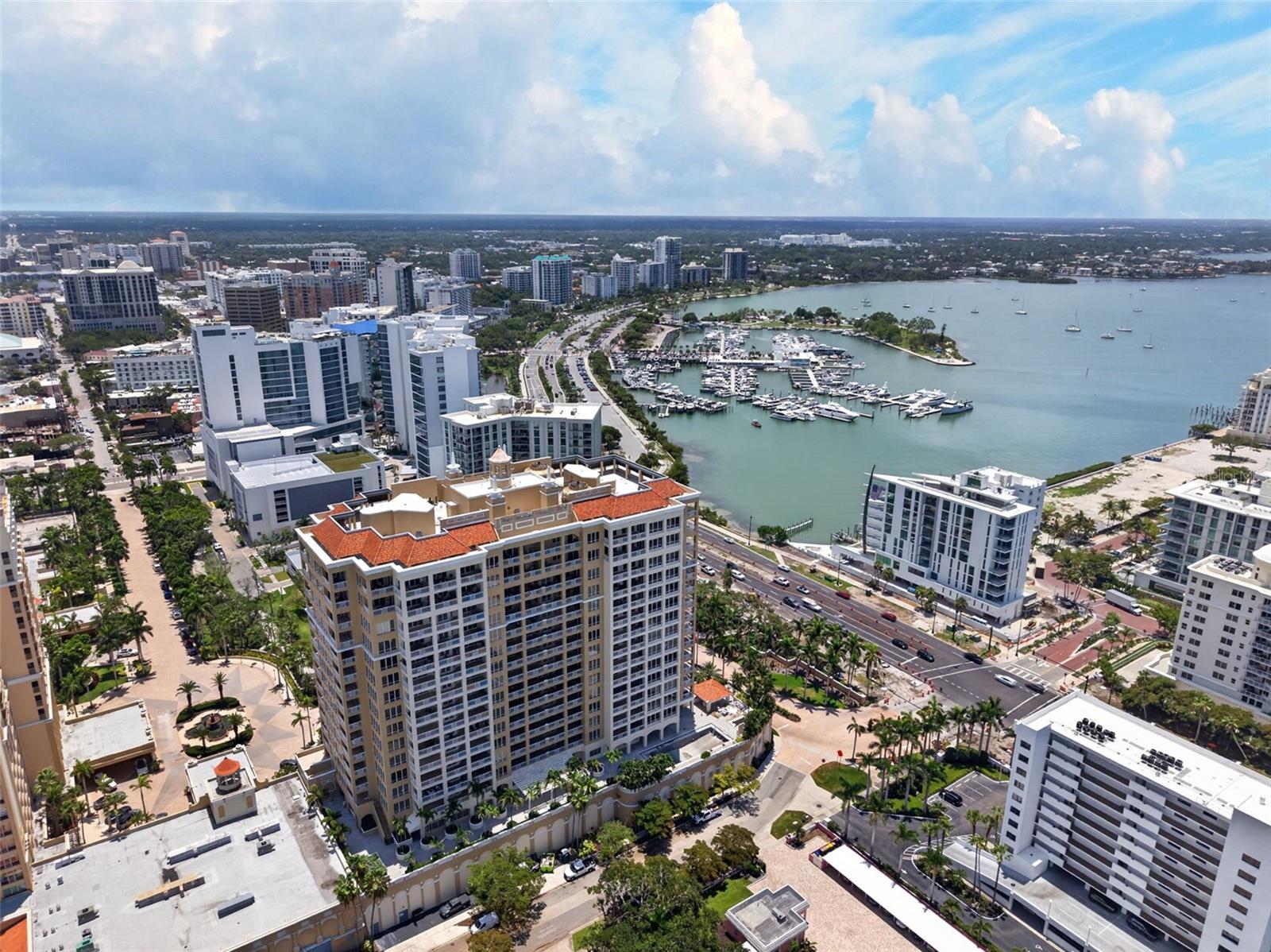 35 WATERGATE DR #1104