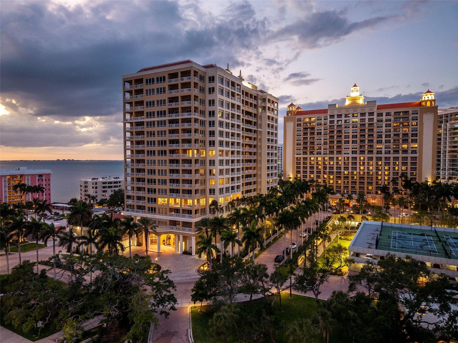 35 WATERGATE DR #1104