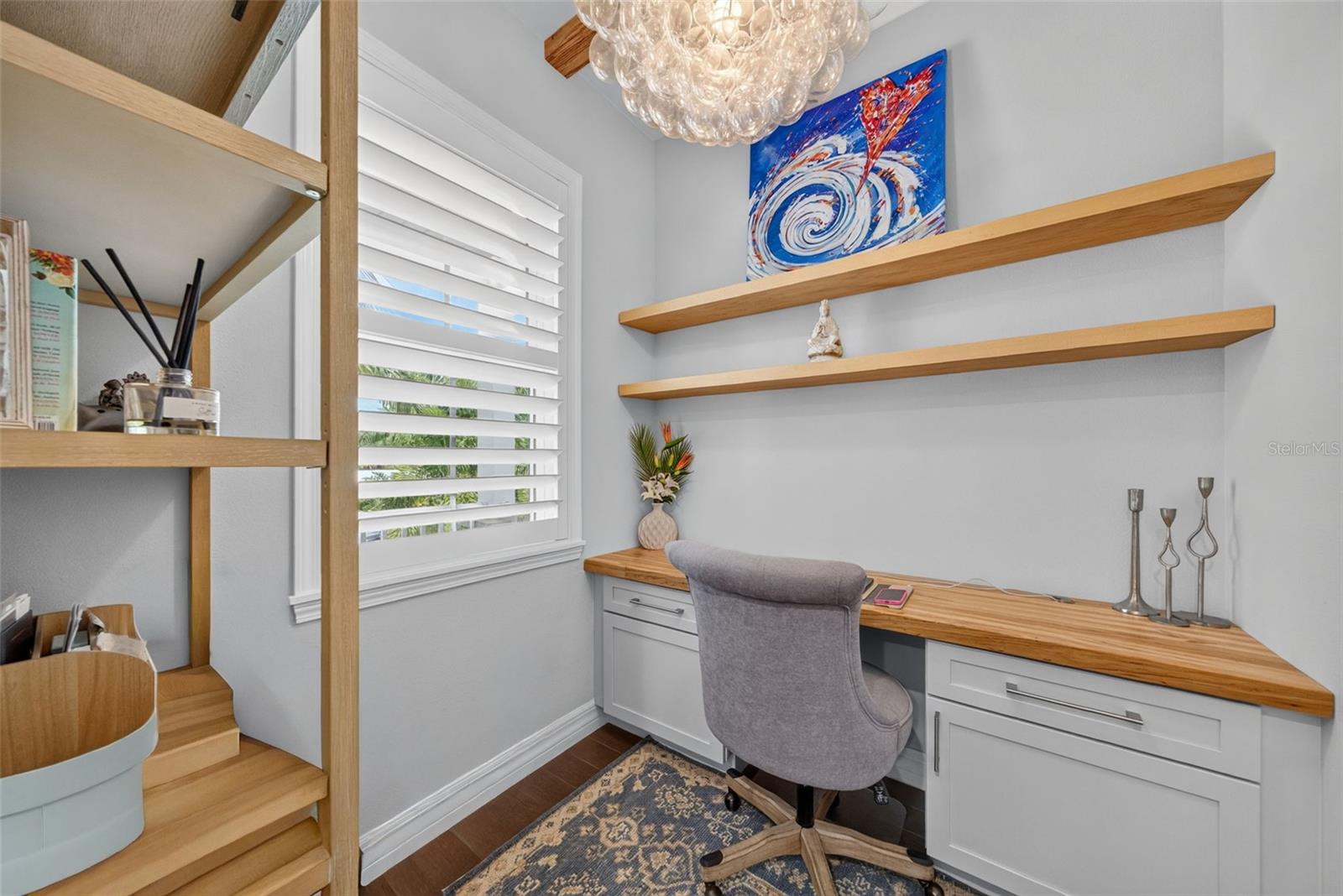 70 ISLAND CIR