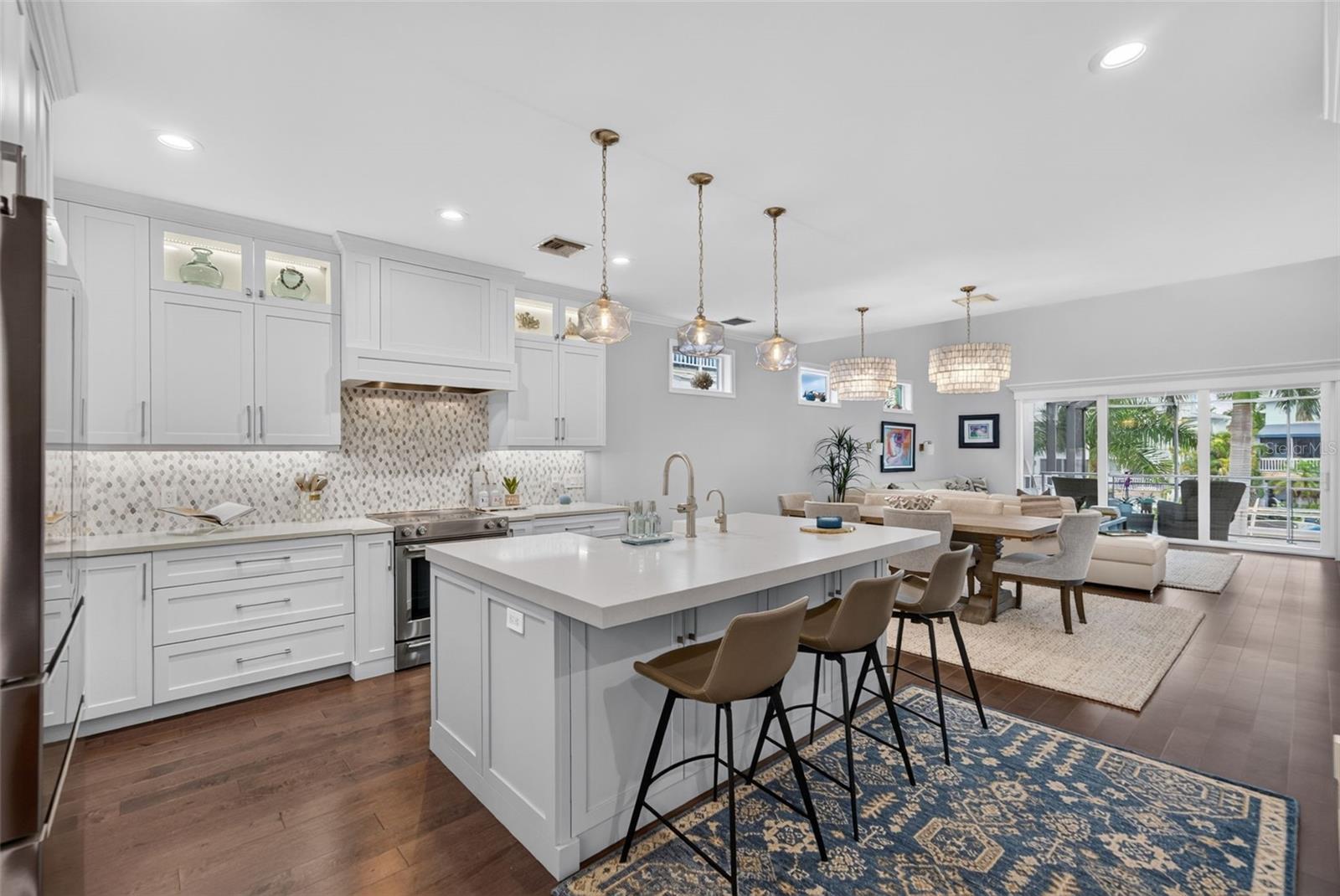70 ISLAND CIR
