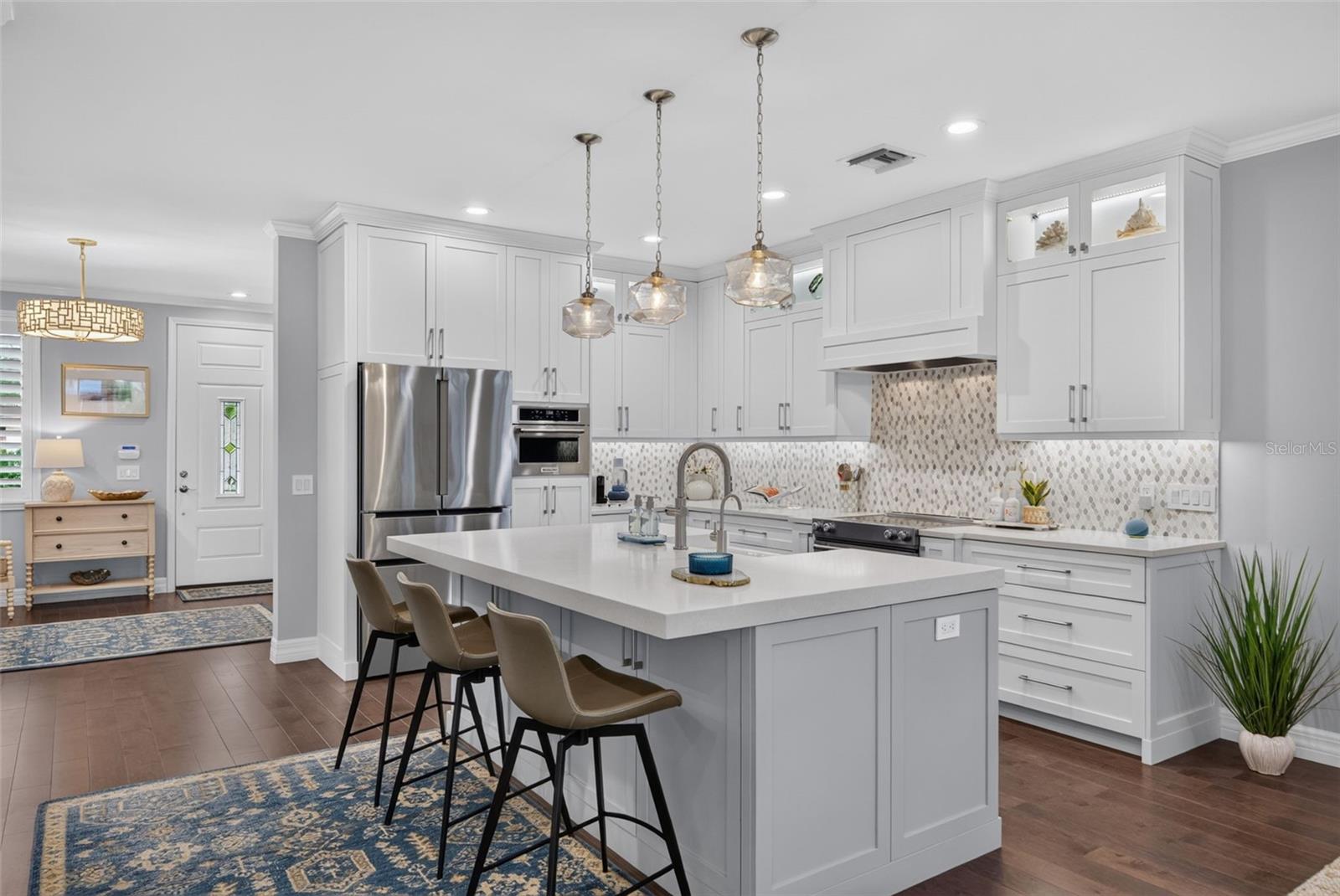 70 ISLAND CIR