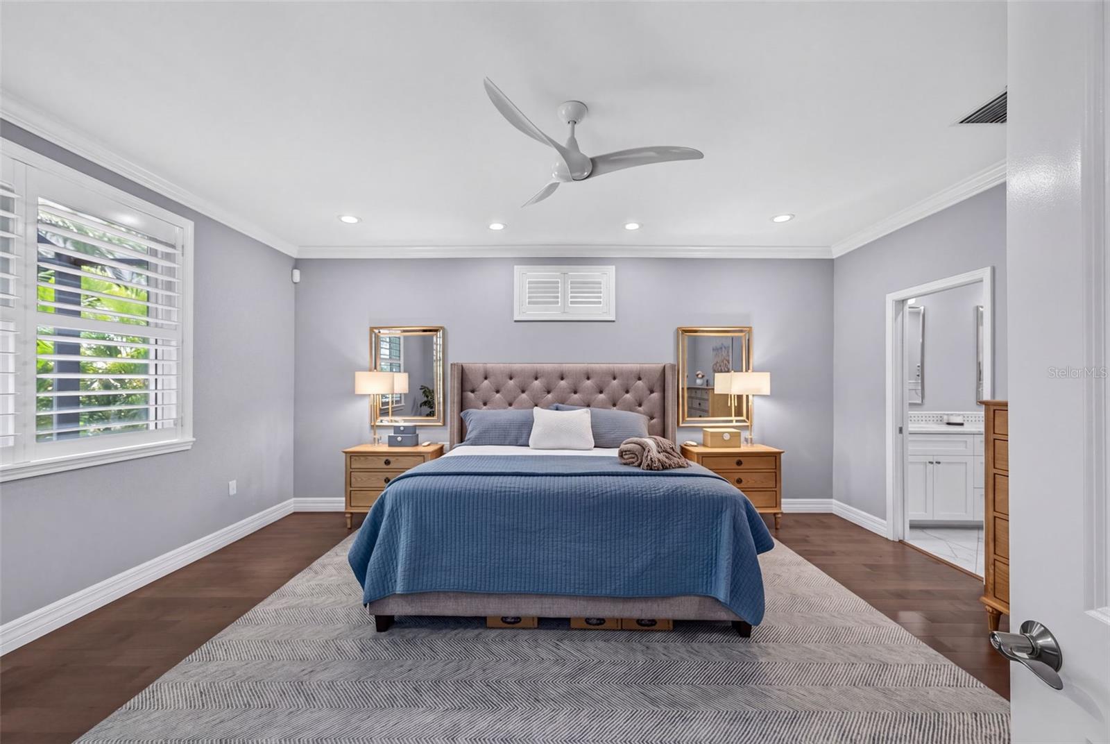 70 ISLAND CIR
